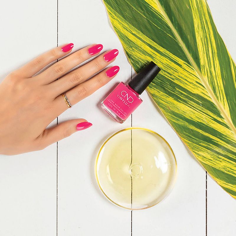 CND VINYLUX Weekly Nail Polish Top Coat - 0.5 fl oz