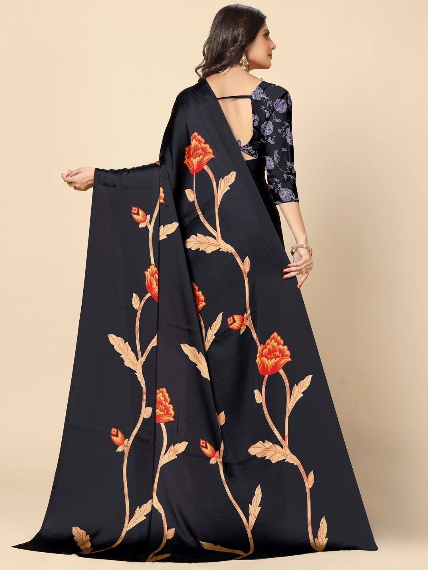 Rangita Black Floral Print Saree With Unstitched Blouse
