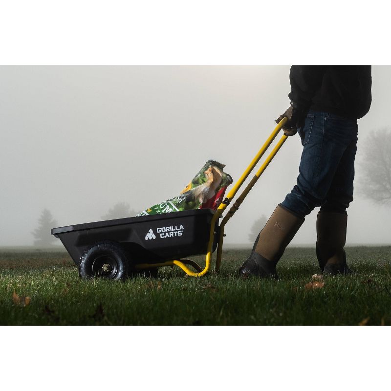 Gorilla Carts GCR-4 Poly Yard Cart Black