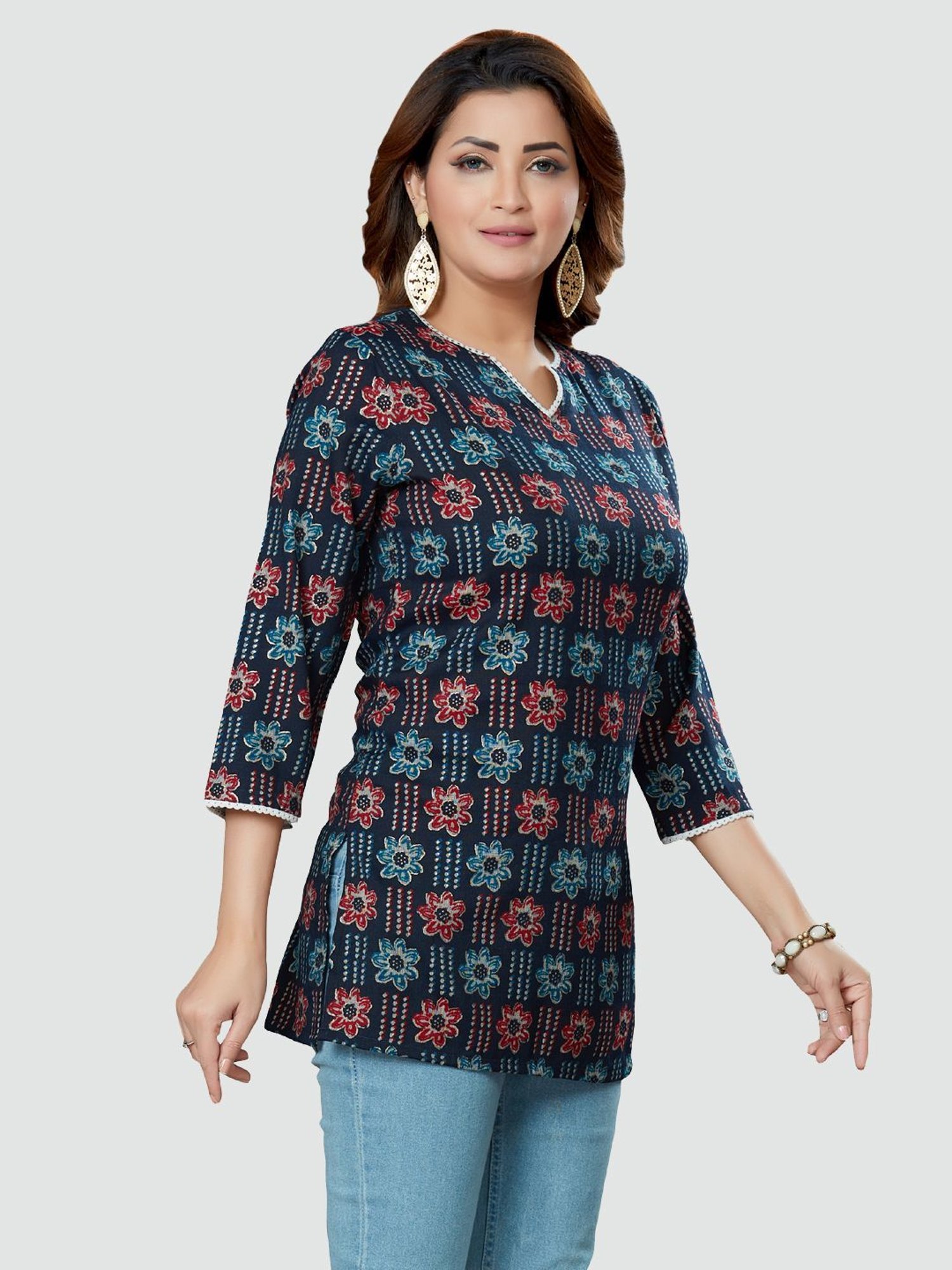 Saree Swarg Navy Printed Tunic