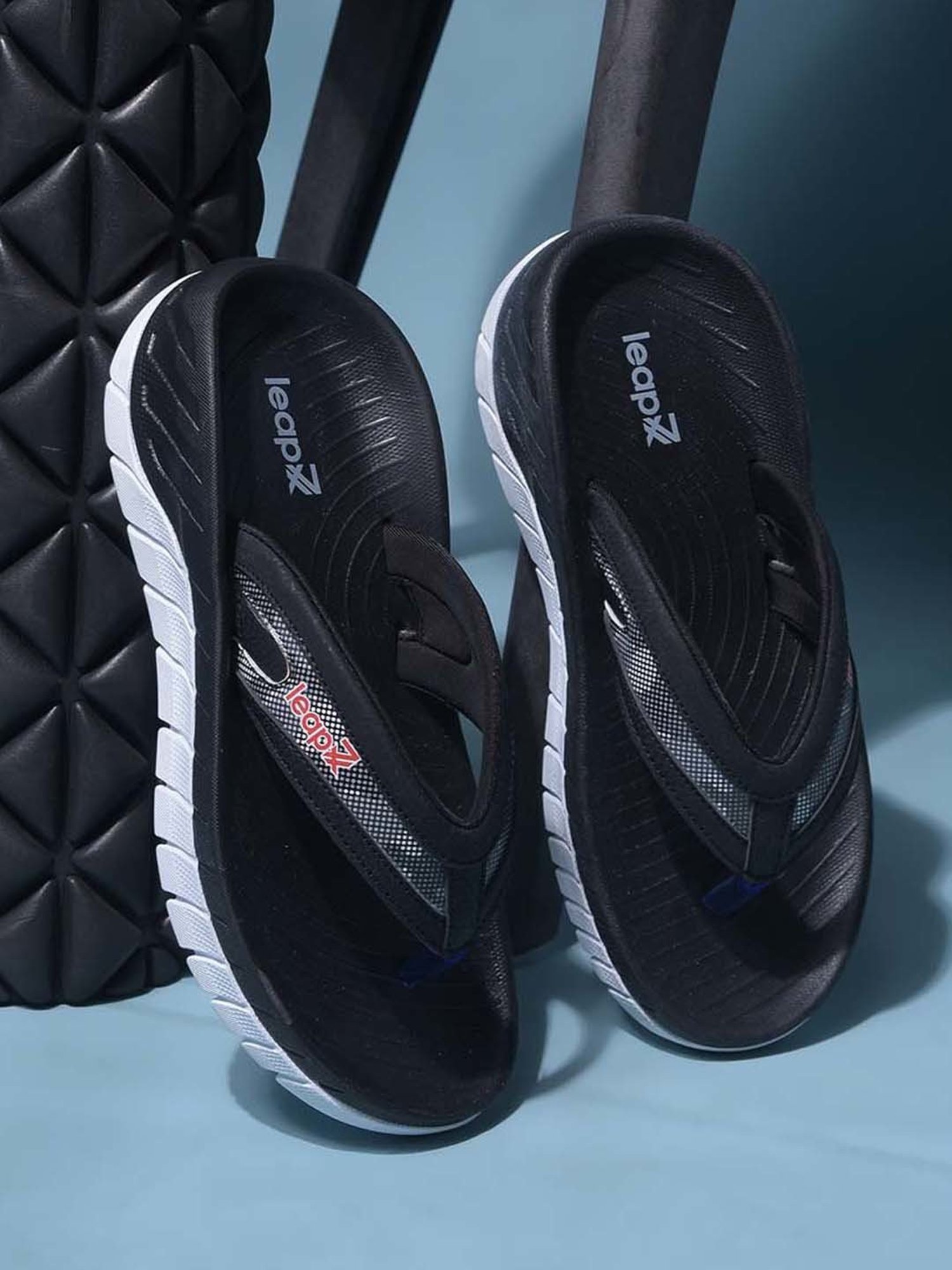 Leap7X by Liberty Men's Black Thong Sandals