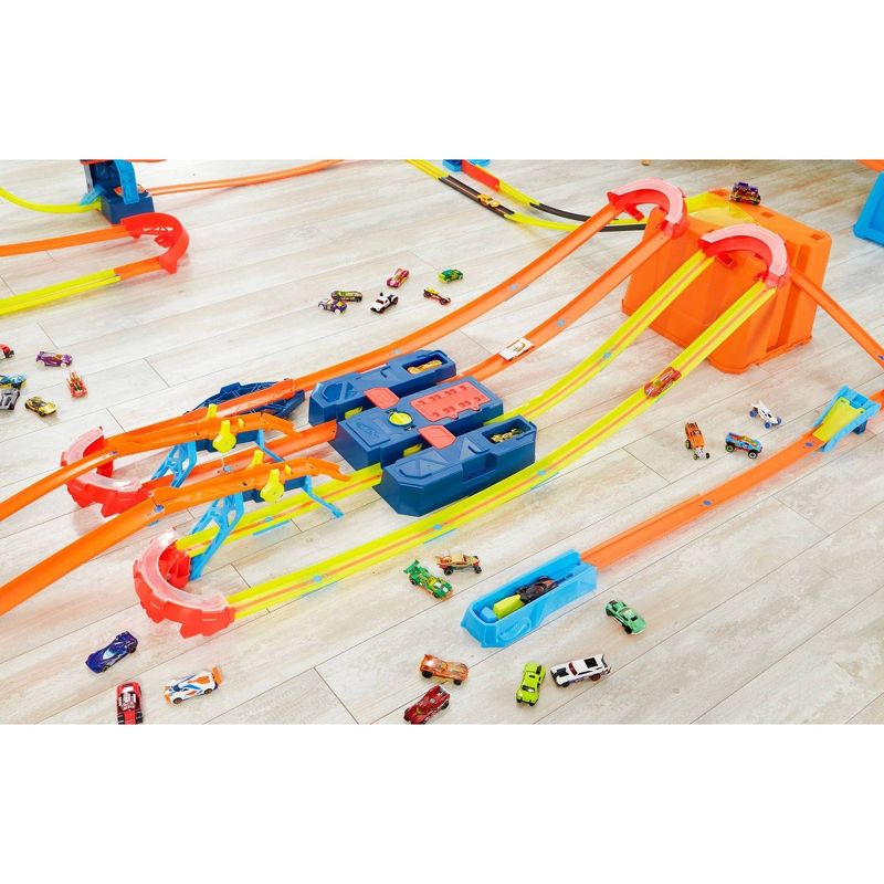Hot Wheels Track Builder Unlimited Power Boost Box Trackset
