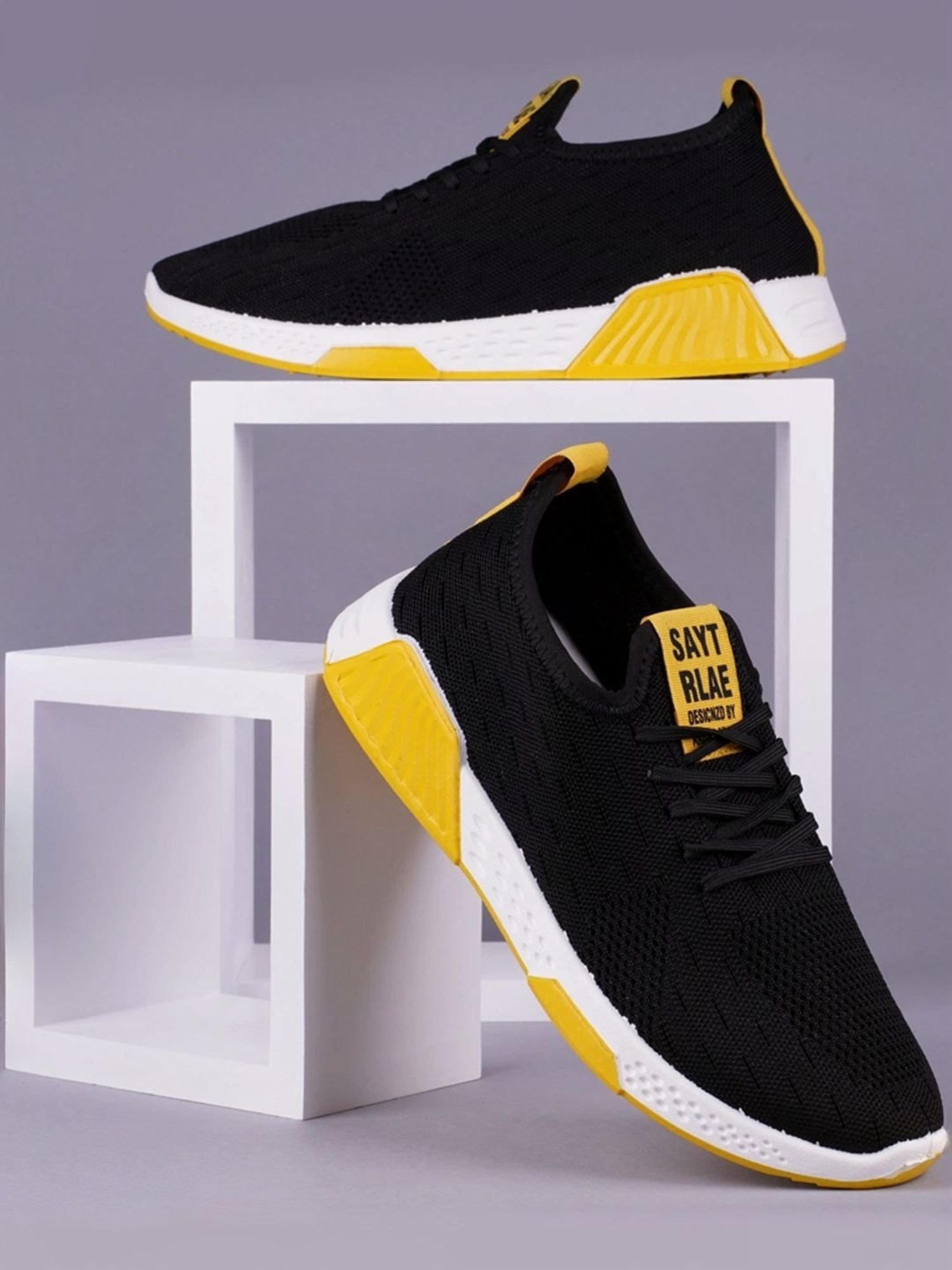 Rapid Box Men's Black Running Shoes