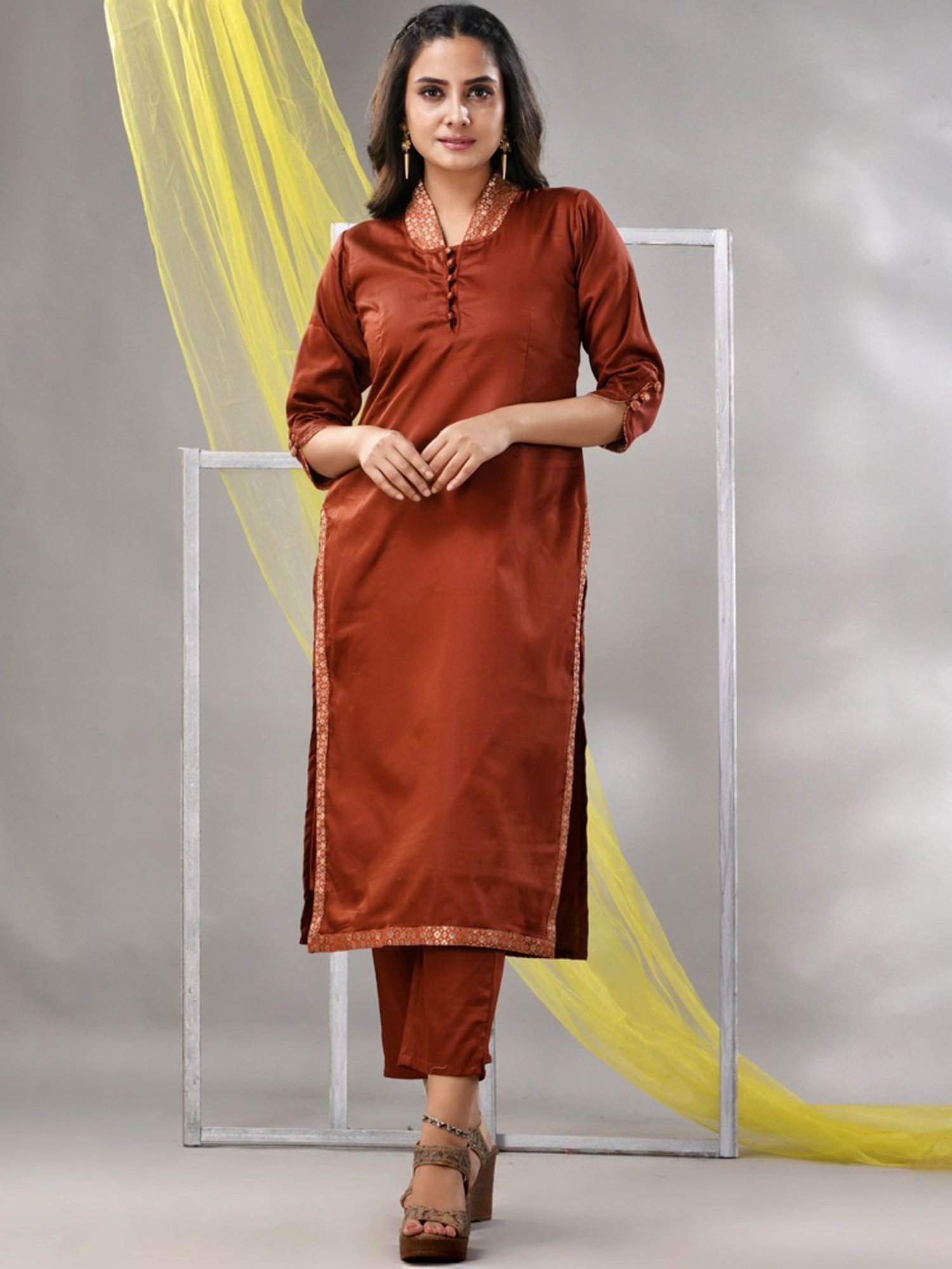 Charukriti Brown Straight Kurta