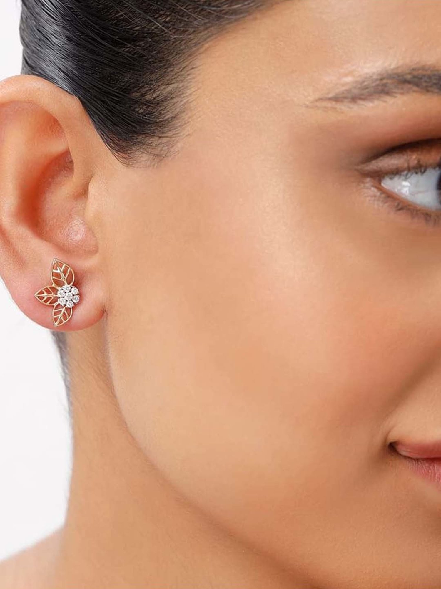 Mia By Tanishq Nature's Finest 14k Gold Bloom Bling Stud Earrings