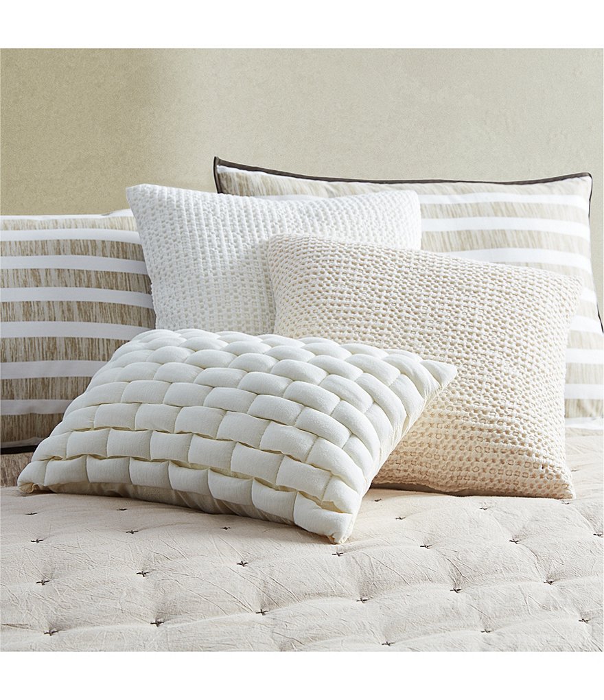 Oscar/Oliver Gavin Square Decorative Pillow