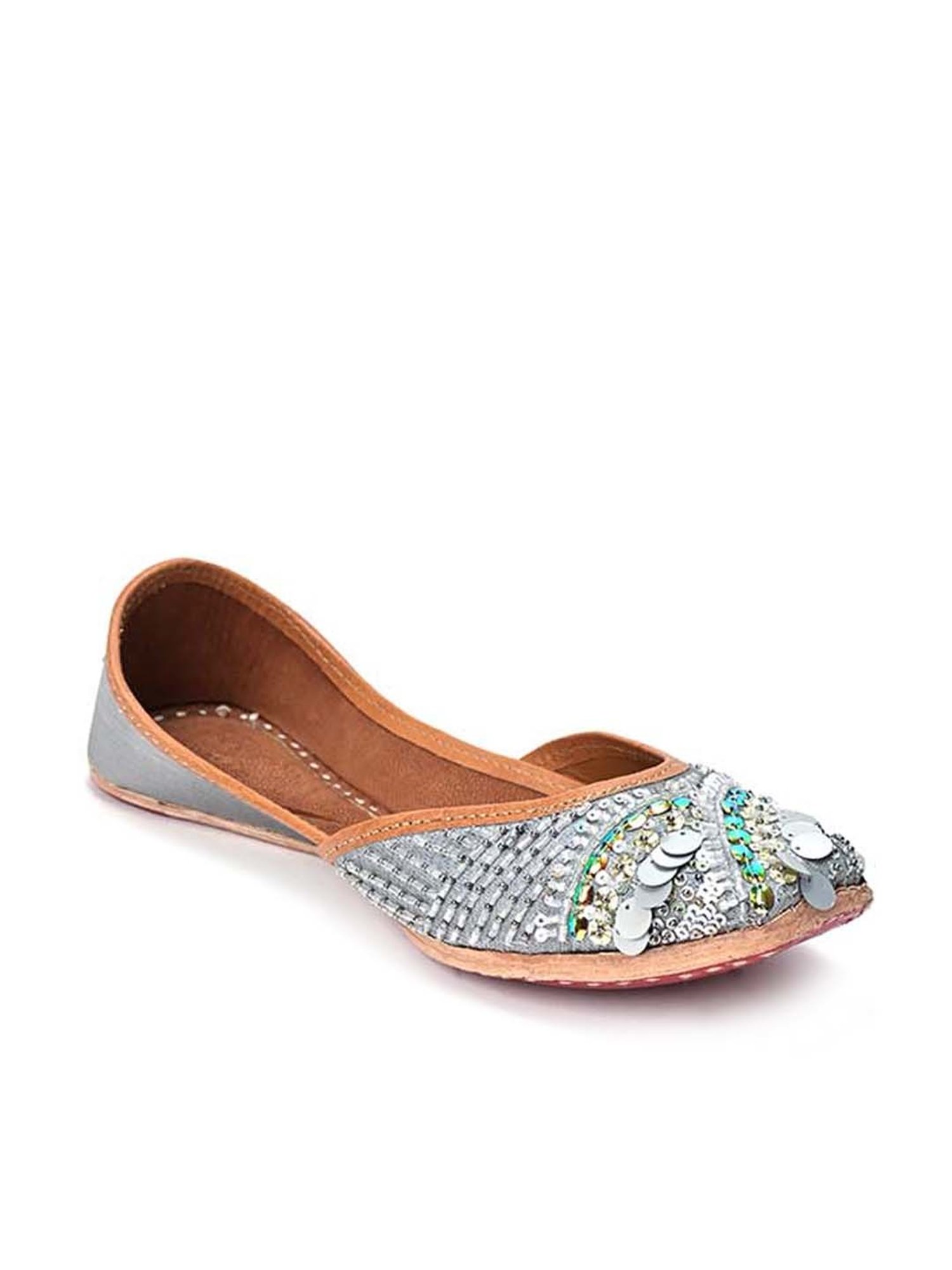 Scentra Women's Grey Ethnic Juttis