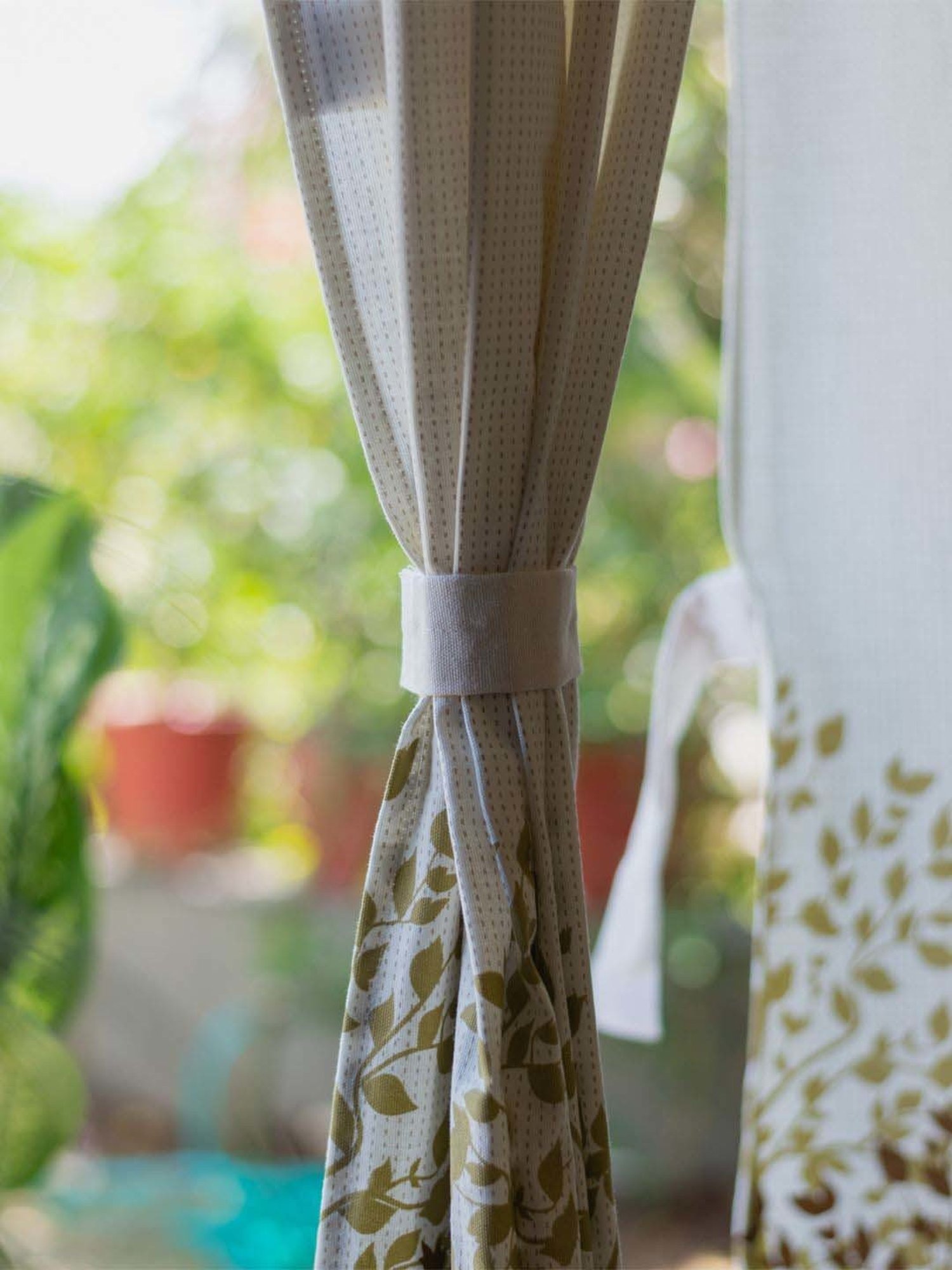 Urban Space Brown Cotton Window Curtain With Tieback & Eyelet - Set of 2