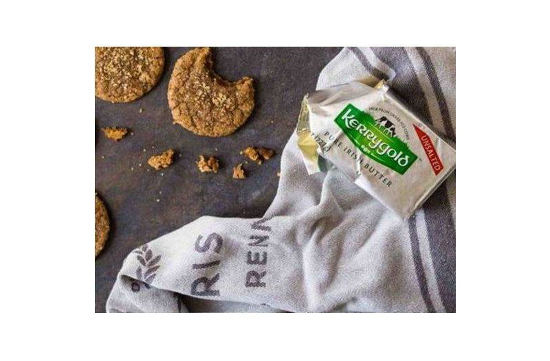 Land O Lakes Spreadable Butter with Olive Oil & Sea Salt - 7oz