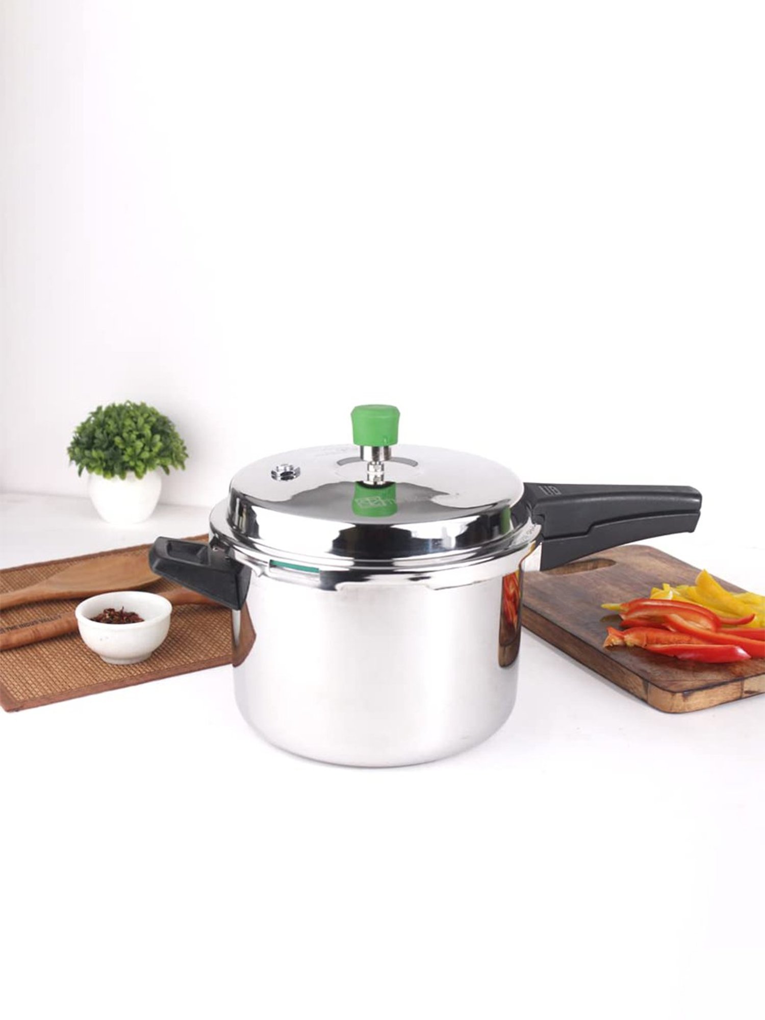 Borosil Silver Aluminium Pressure Cooker (5 L)