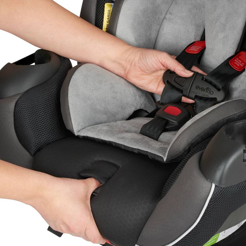 Maxi-Cosi Magellan XP Max All-in-One Convertible Car Seats