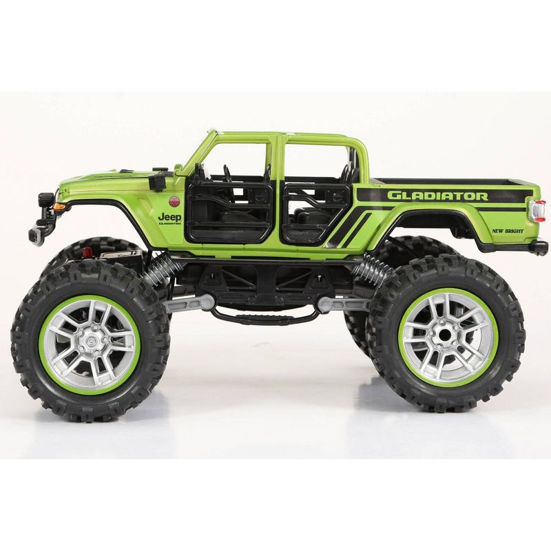 New Bright R/C  1:14 Scale Jeep Gladiator Mojave Rock Crawler