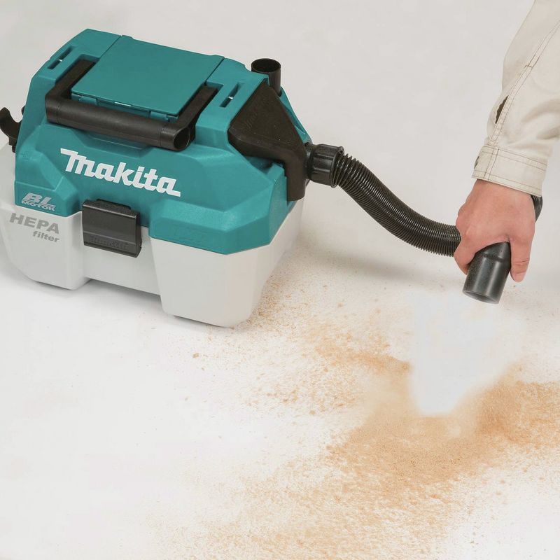 Makita XCV11Z 18V LXT Lithium-Ion Brushless 2 Gallon HEPA Filter Portable Wet/Dry Dust Extractor/Vacuum (Tool Only)