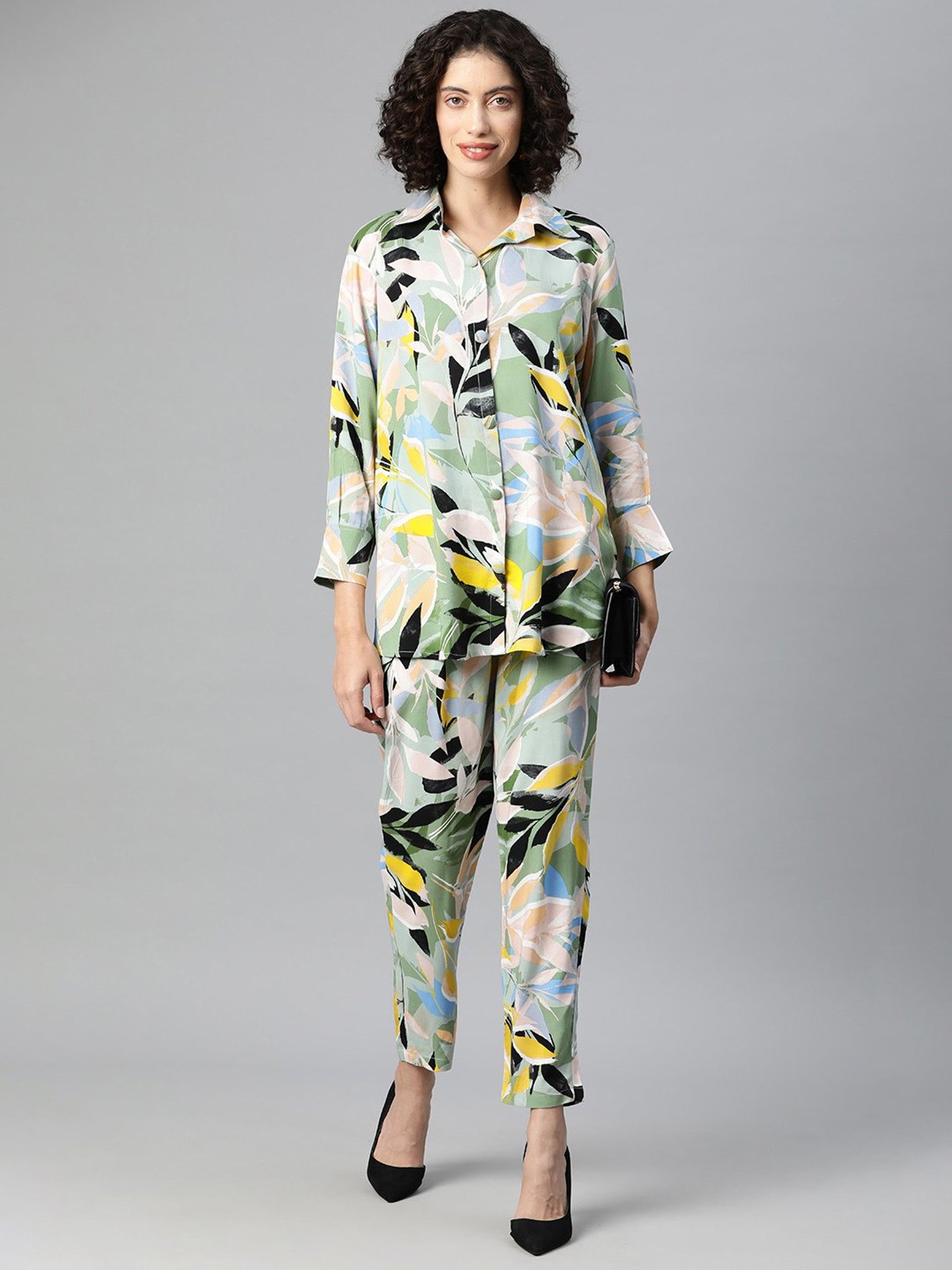 One Femme Multicolor Print Shirt With Pants