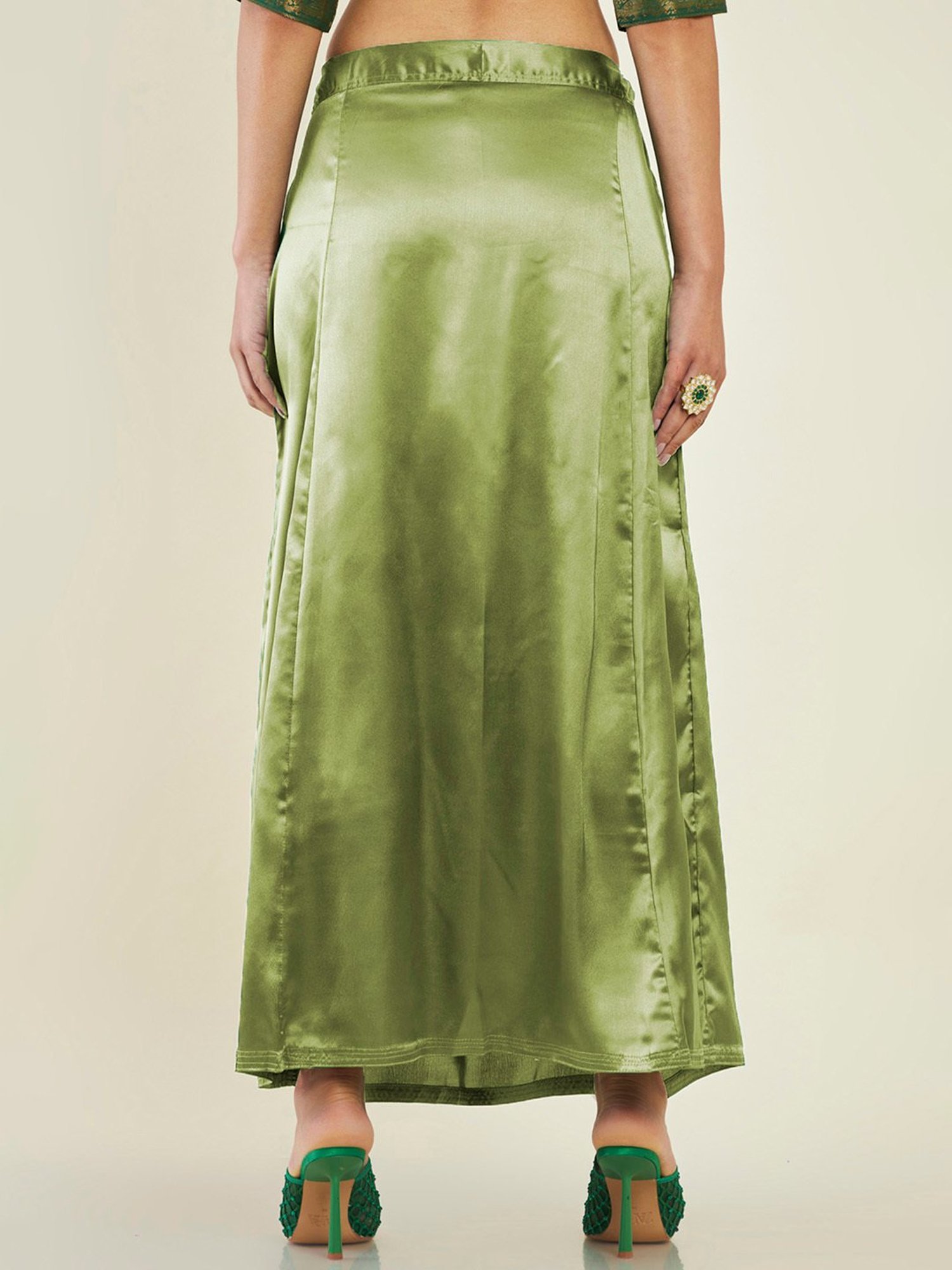 Soch Green Plain Saree Shapewear