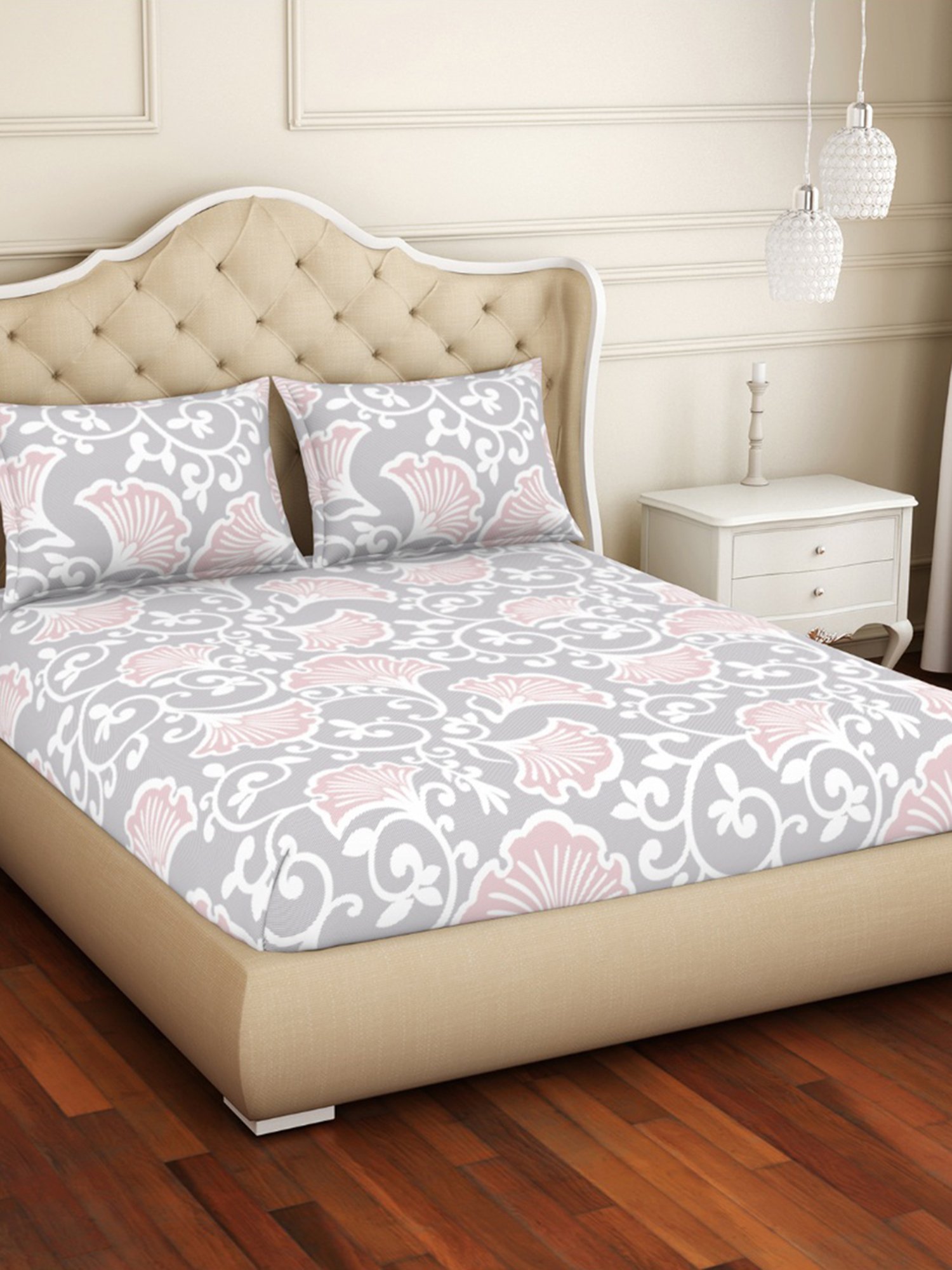 Welspun Abstract Grey & Red 150 TC Cotton Blend King Bedsheet with 2 Pillow Covers