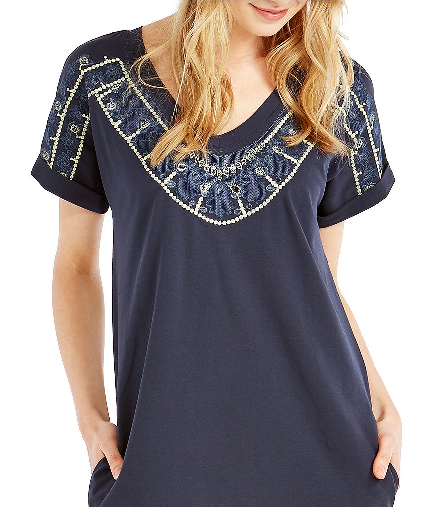NIC + ZOE Embroidered Applique V-Neck Knit Shift Dress