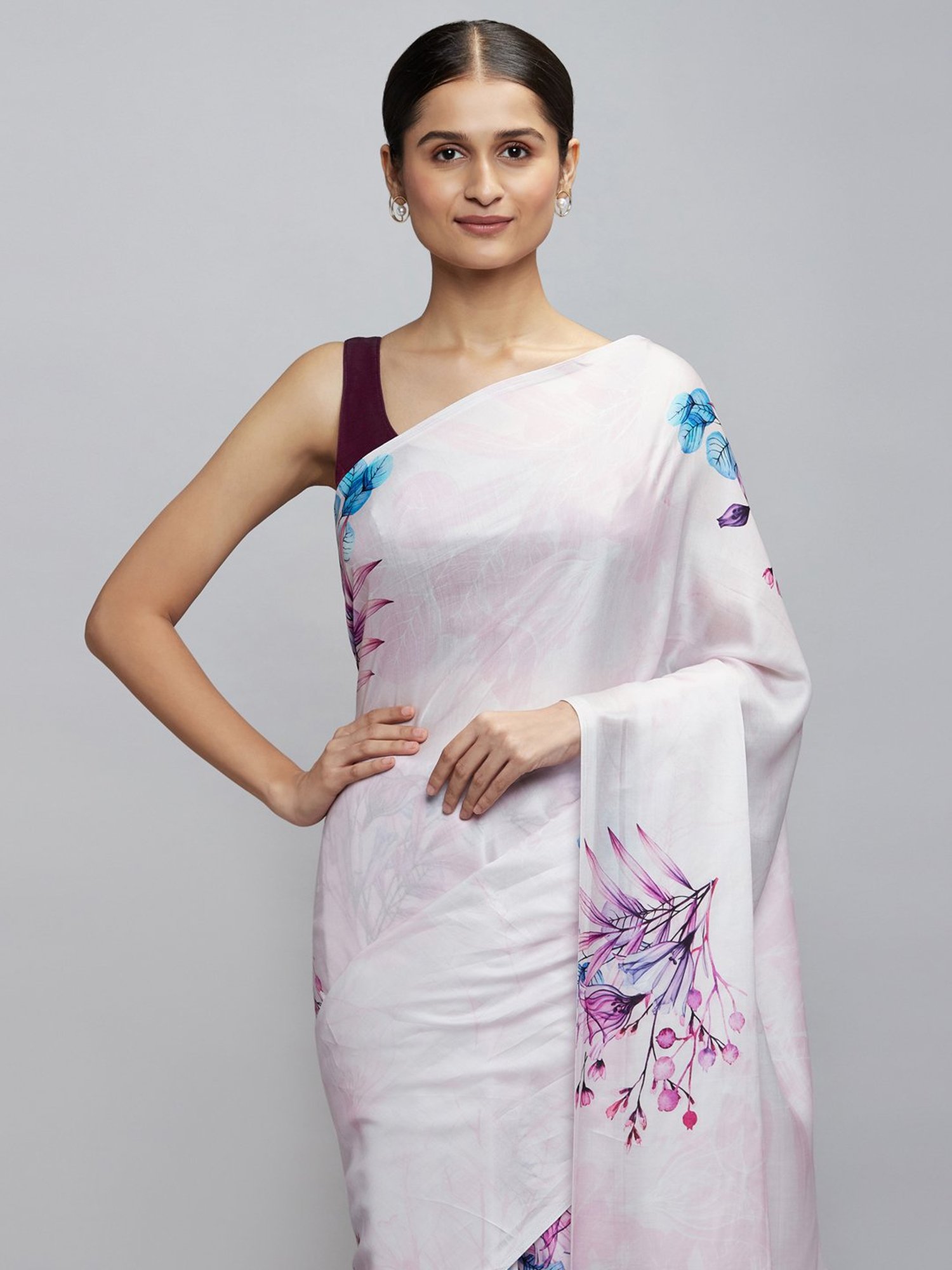 navyasa by liva Pink Floral Print Saree With Unstitched Blouse