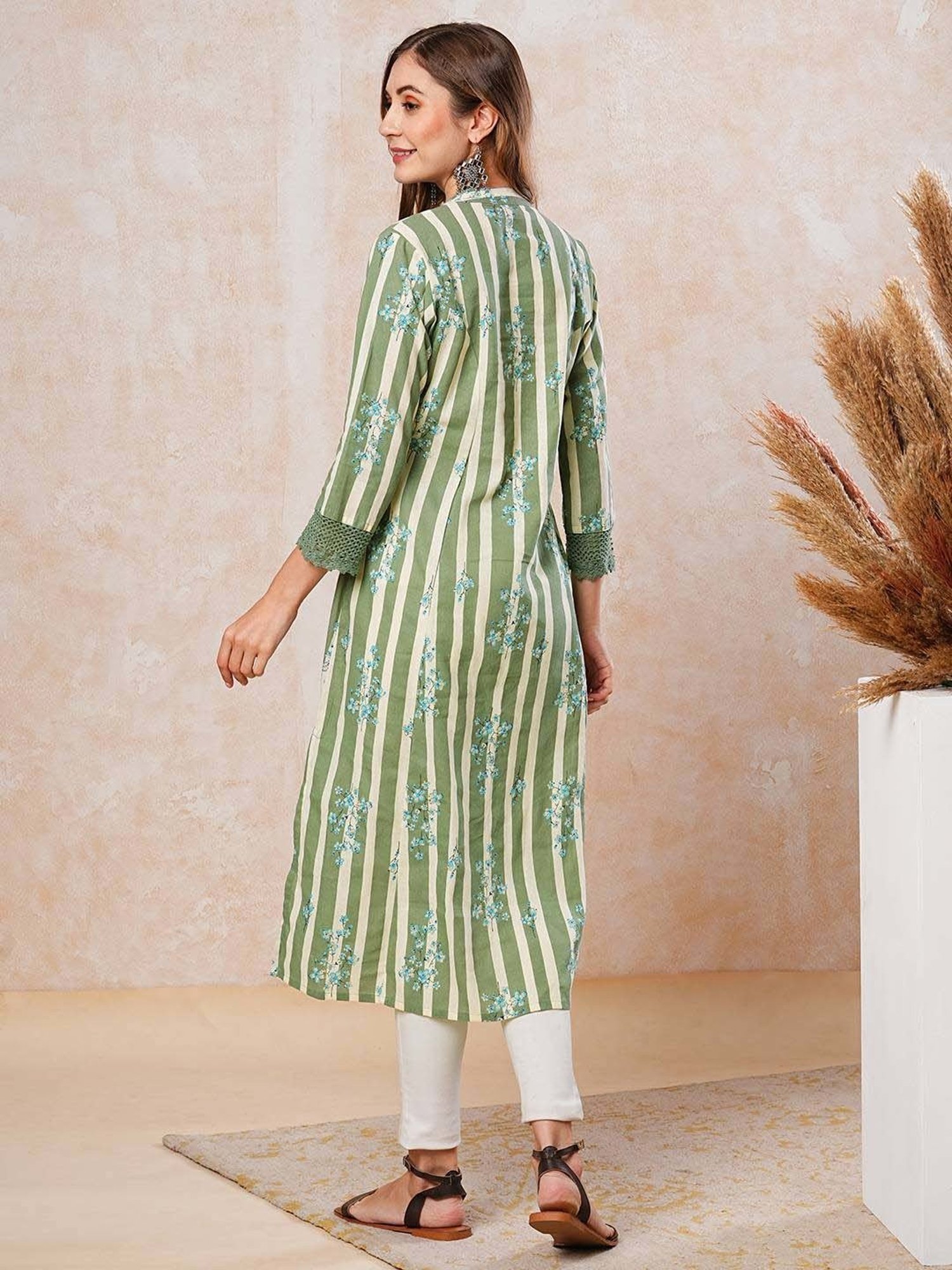 Saffron Threads Black Printed Straight Kurta