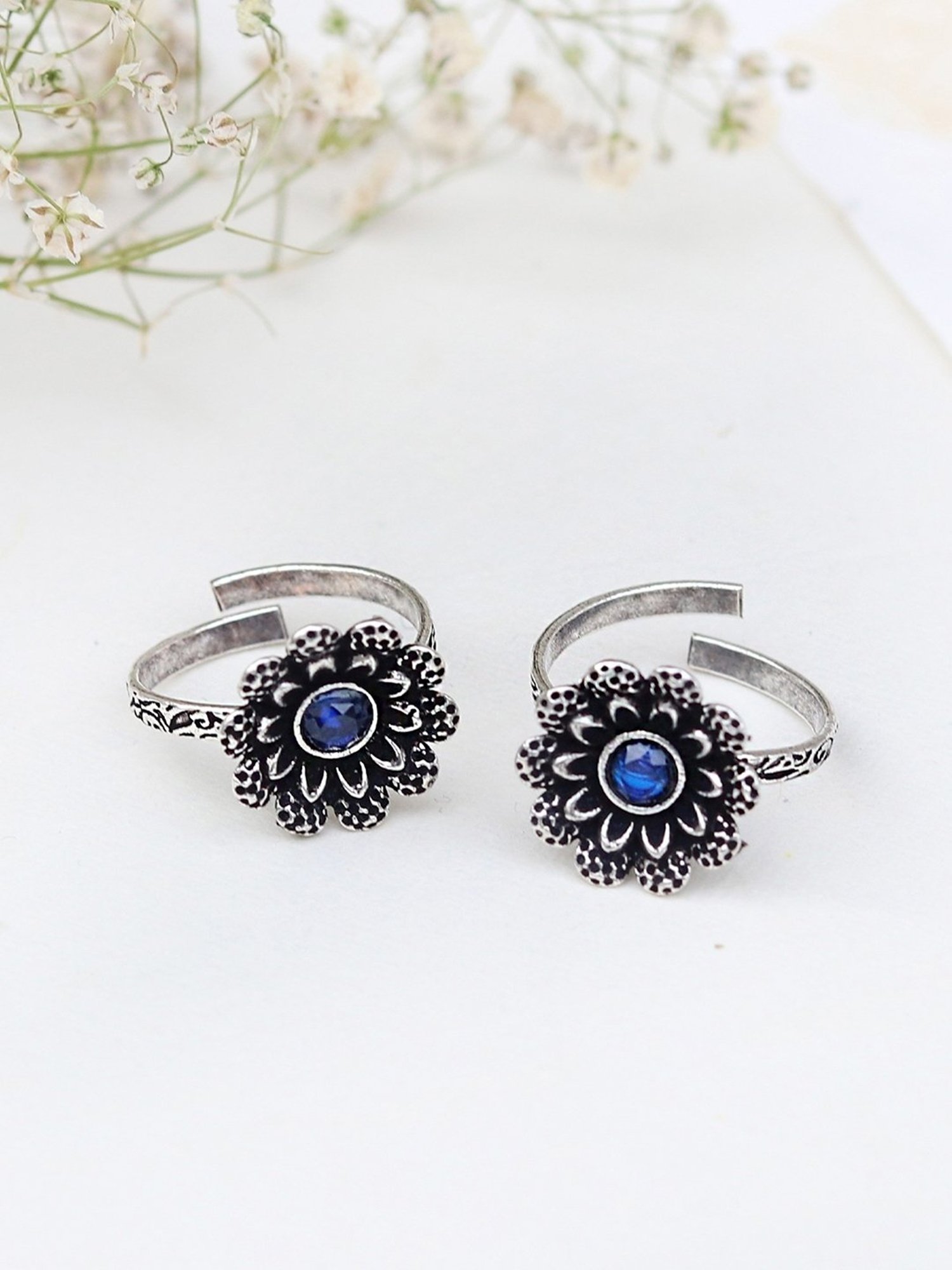 Teejh Ethnic Tishya Dark Blue Stone Silver Oxidized Toe Rings for Women