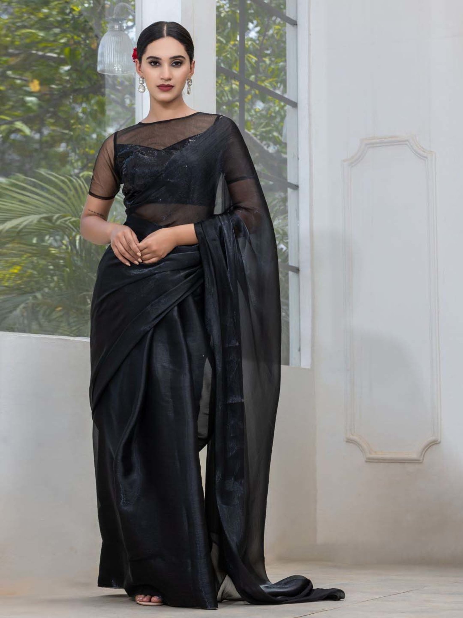 Swtantra Black Woven Saree With Unstitched Blouse