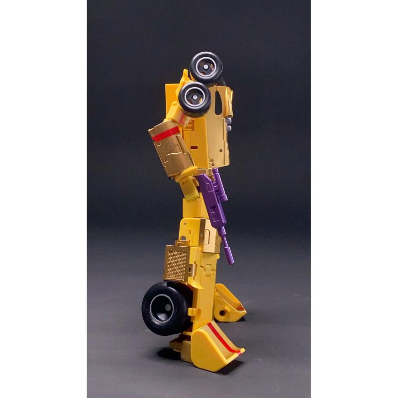 D17 Giuliano | DX9 Toys Attila Combiner Action figures