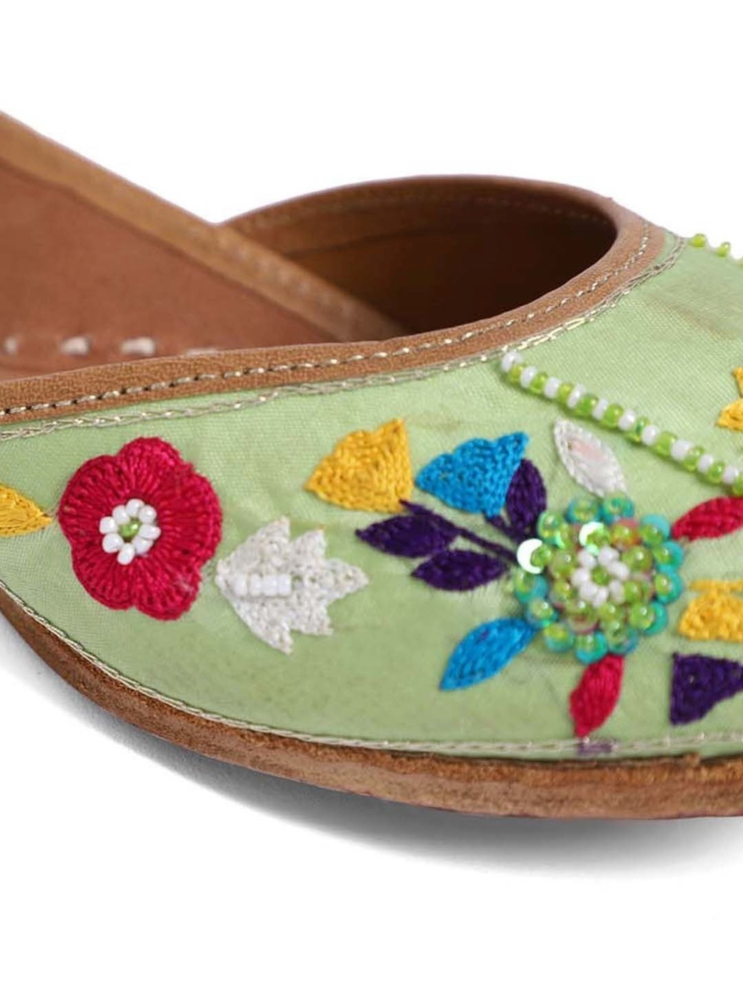 Glam Story Women's Green Ethnic Juttis