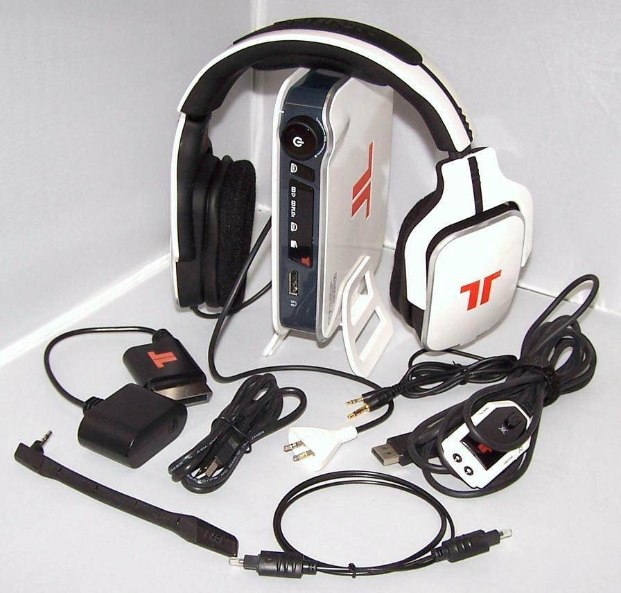 Mad Catz F.R.E.Q. 4 Circumaural Gaming Headset