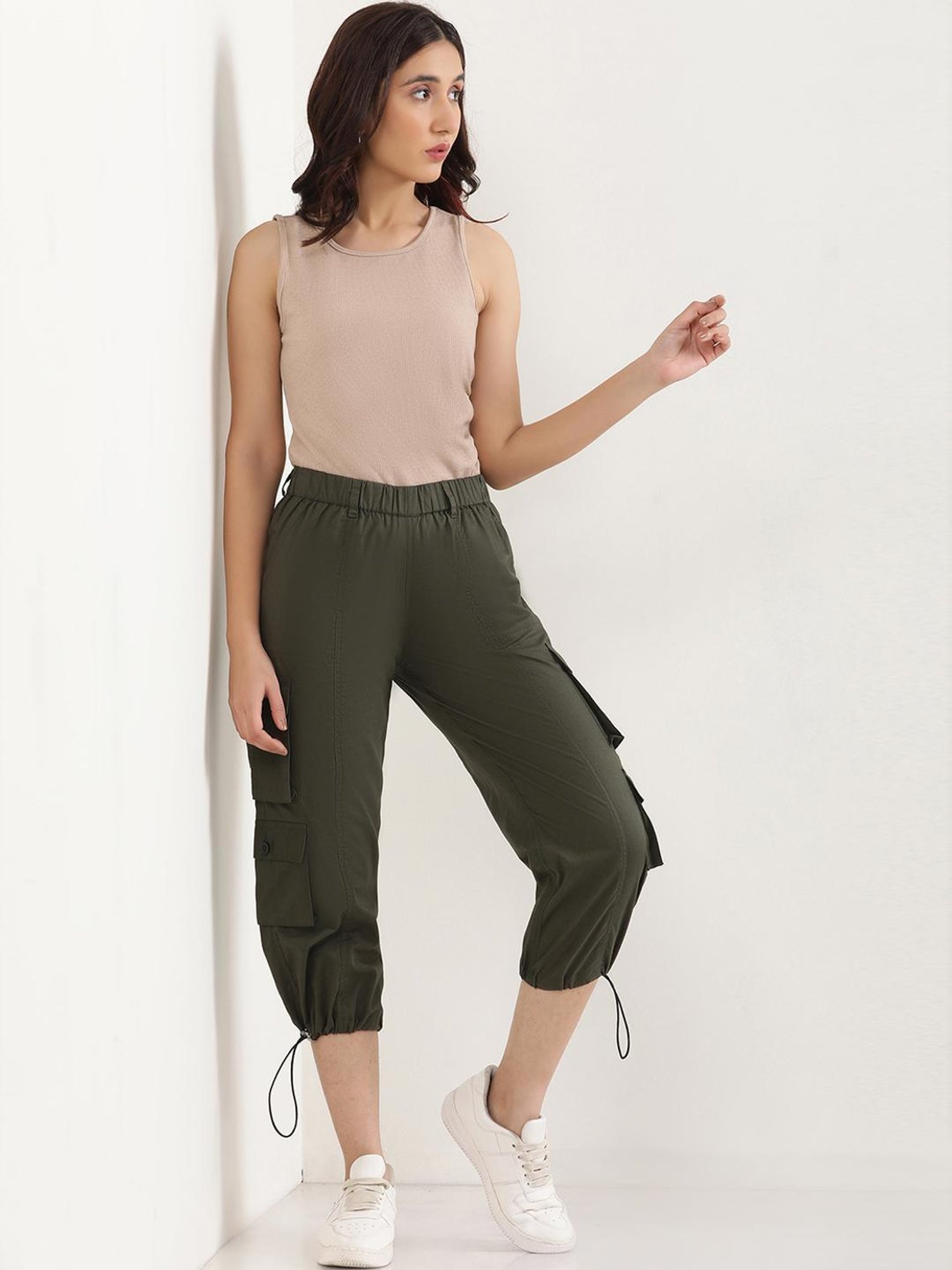 Elleven from Aurelia Green Cotton Mid Rise Capris