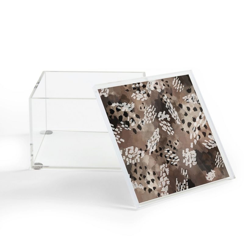 Olivia & May Set of 3 Weave Baskets with Wooden Lids