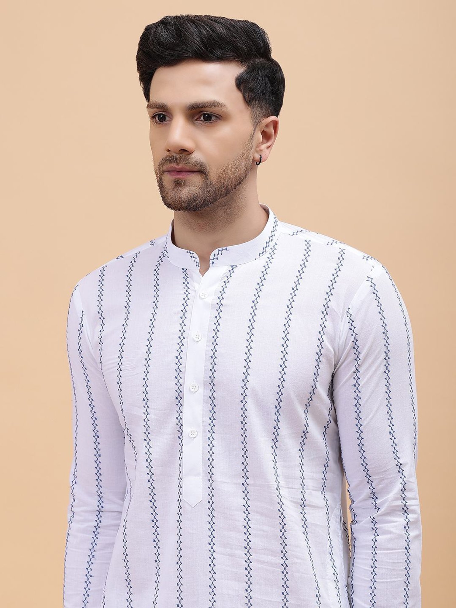 Manthan Red Full Sleeves Solid Kurta