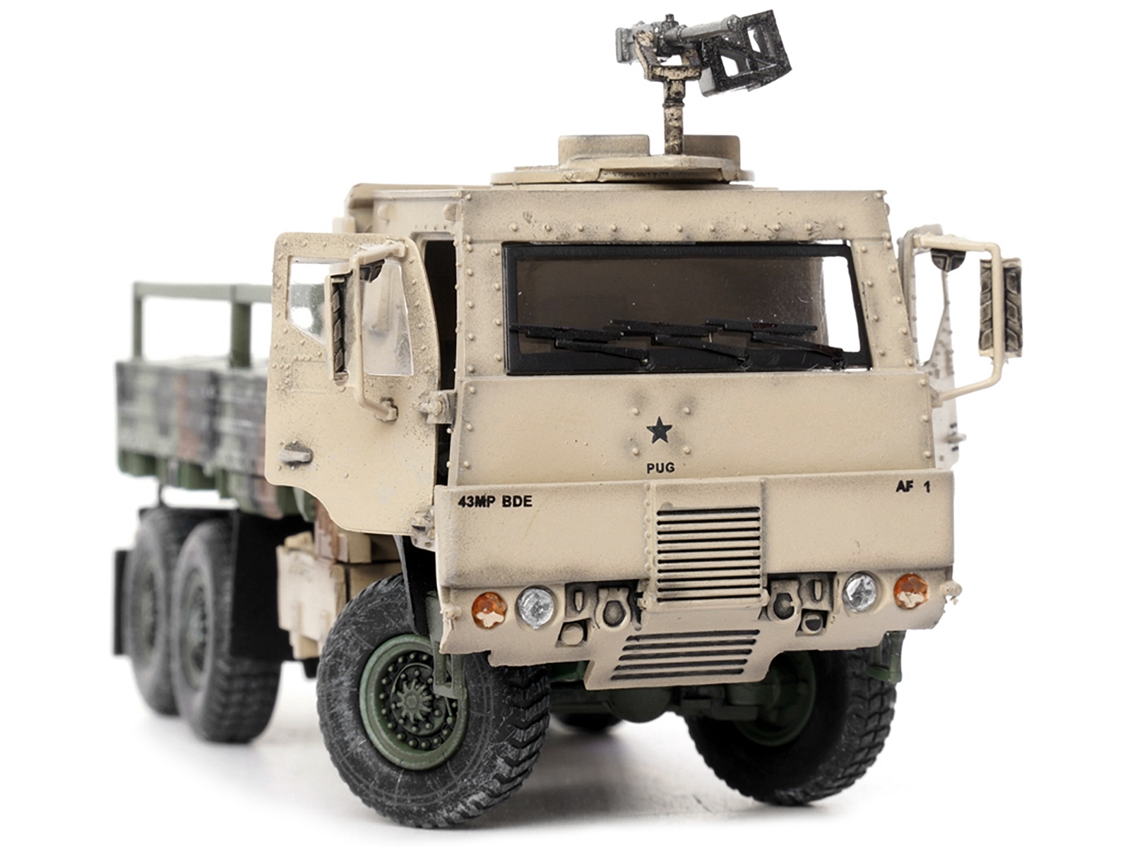 US Army Vehicle WWII Desert Sand Weathered Version 1/18 Diecast Model Car by American Diorama