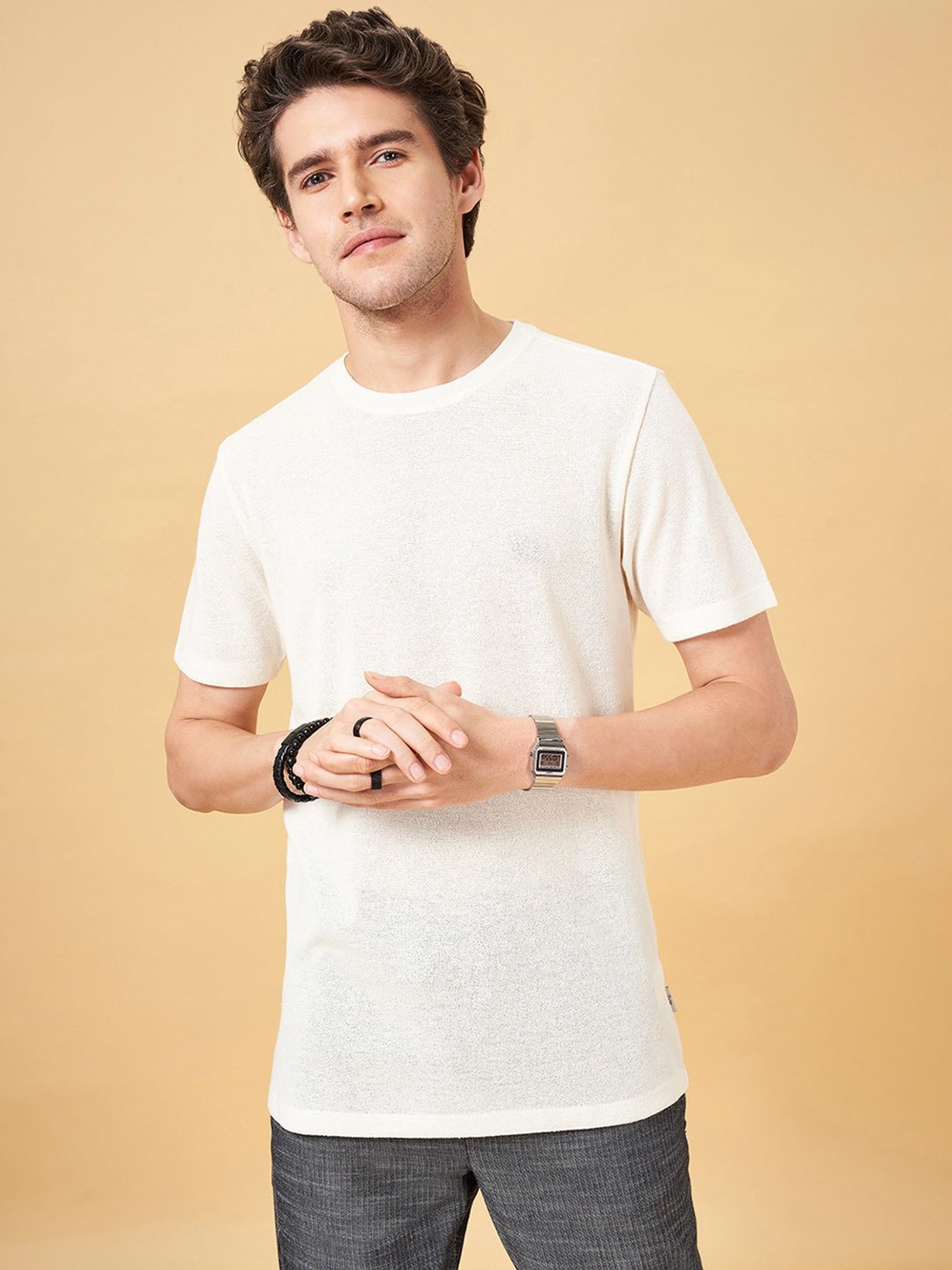 7 Alt by Pantaloons Off White Slim Fit Crew T-Shirt