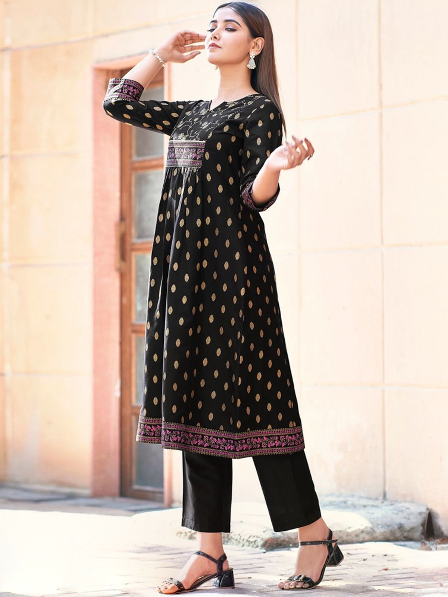Skylee Black Floral Print Kurta Pant Set With Dupatta