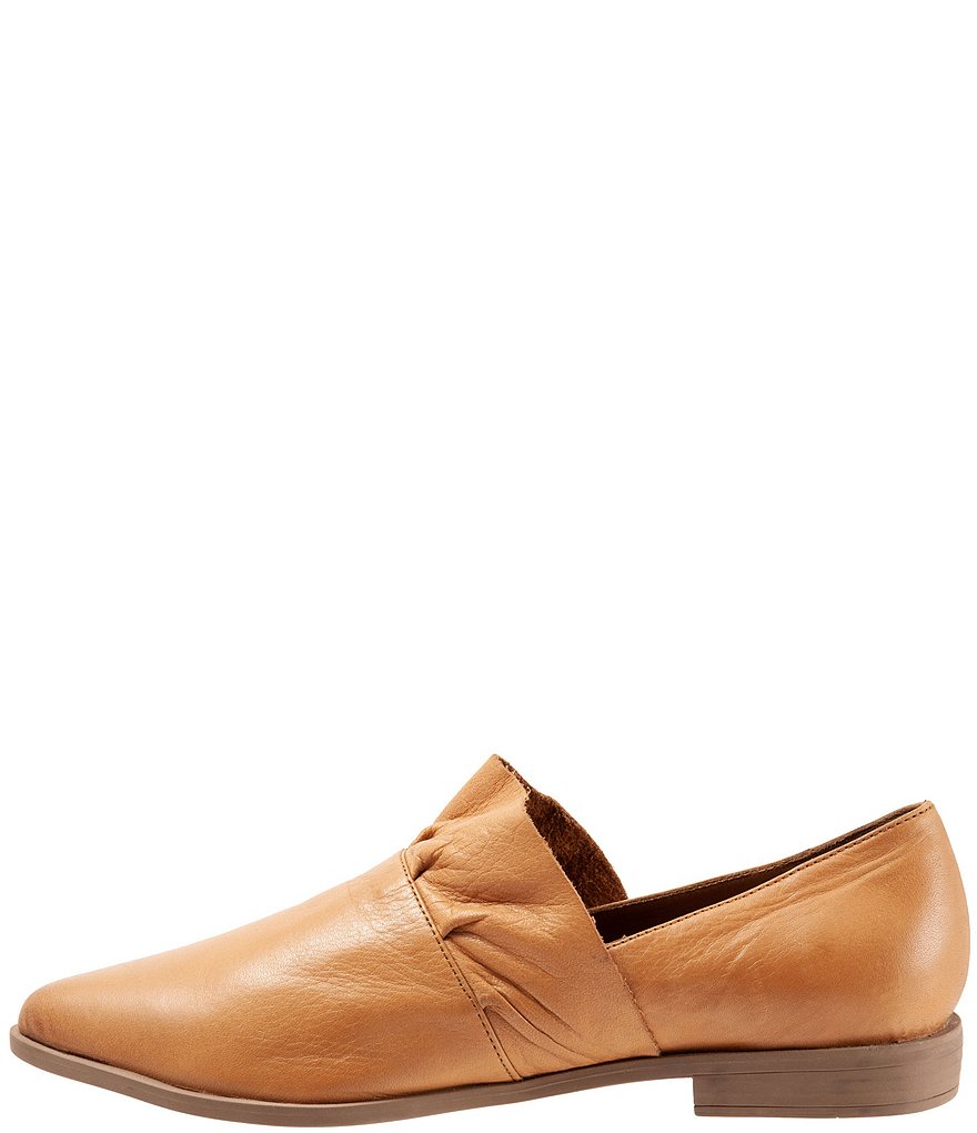 Bueno Burcu Leather Ruffle Slip-On Loafers