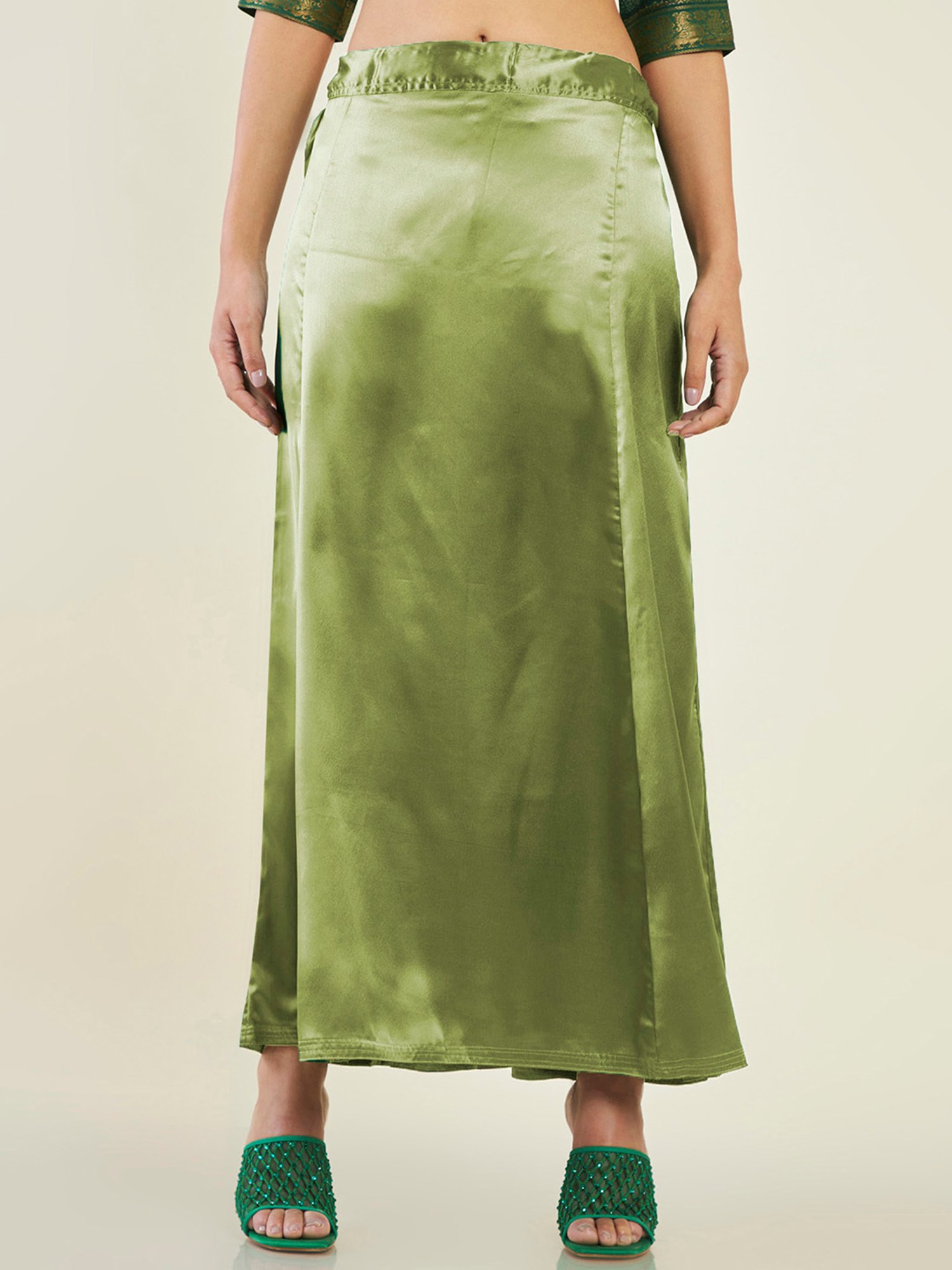 Soch Green Plain Saree Shapewear