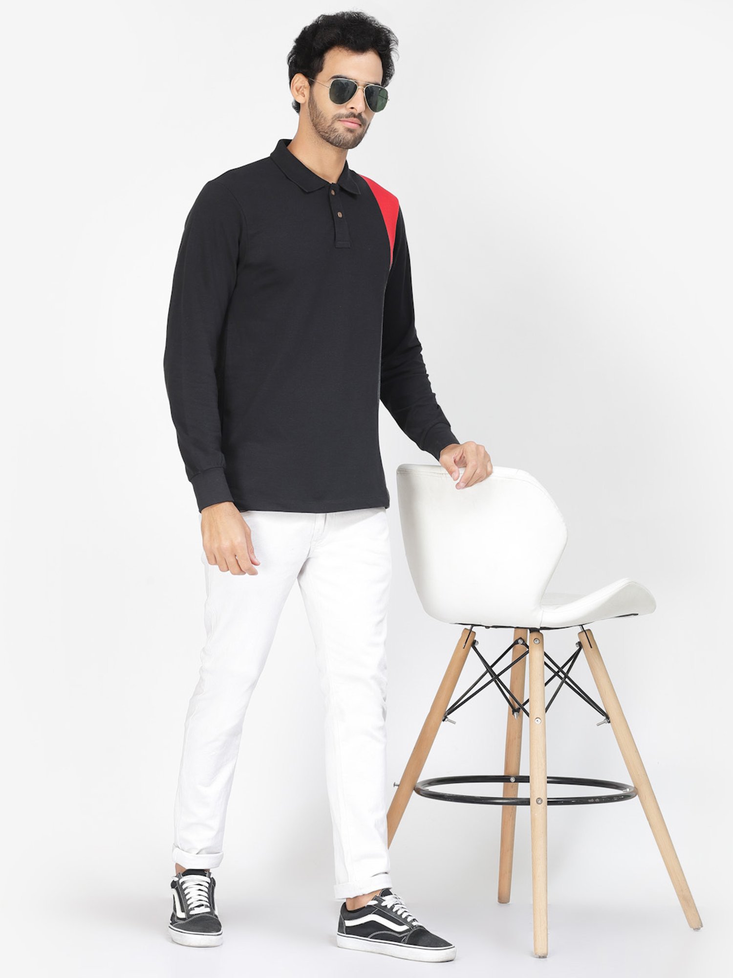 Kalt Black & Red Regular Fit Polo T-Shirt