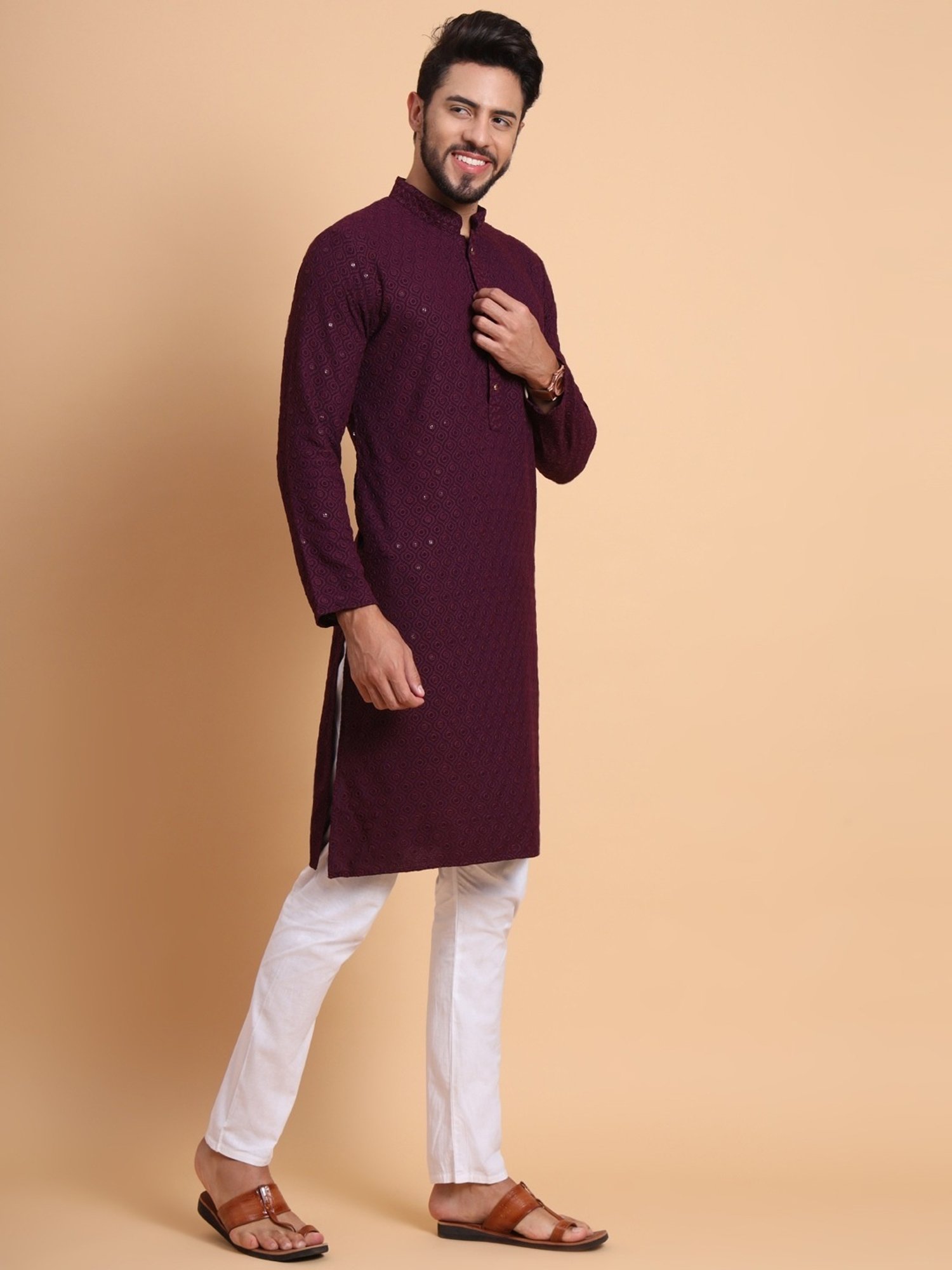 SWAGG INDIA Maroon Regular Fit Embroidered Kurta