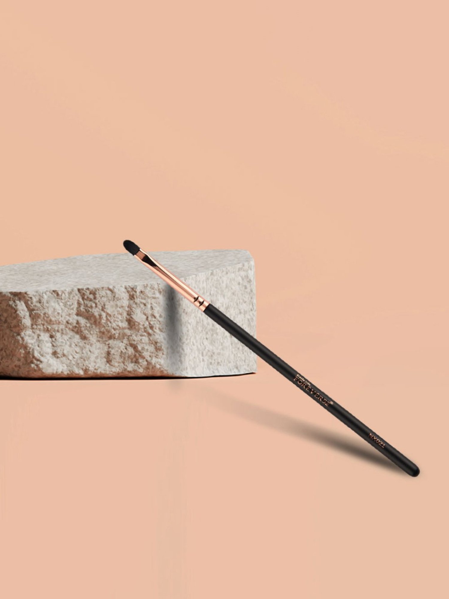 SWISS BEAUTY Highlighting and Lash Brush - Rose Gold