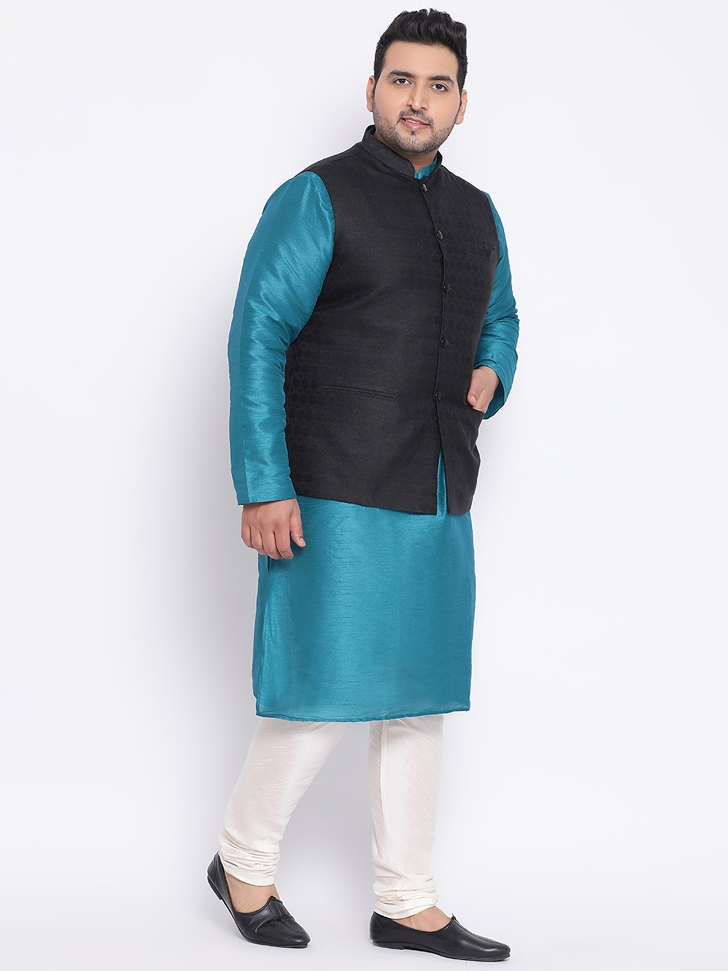 KISAH PLUS Black Regular Fit Jacquard Kurta Set With Jacket