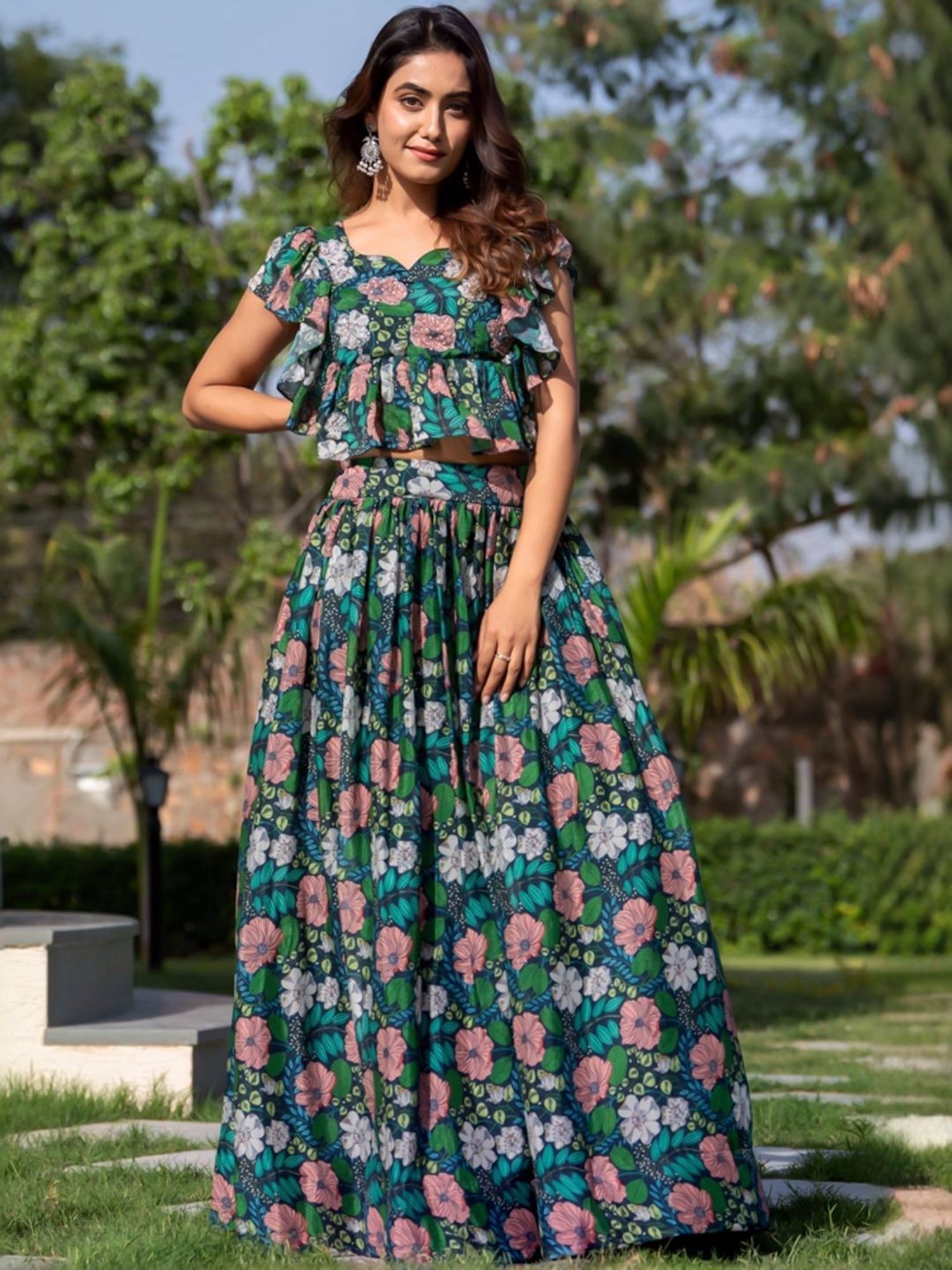 HOUSE OF JAMOTI Green Printed Crop Top Skirt Set