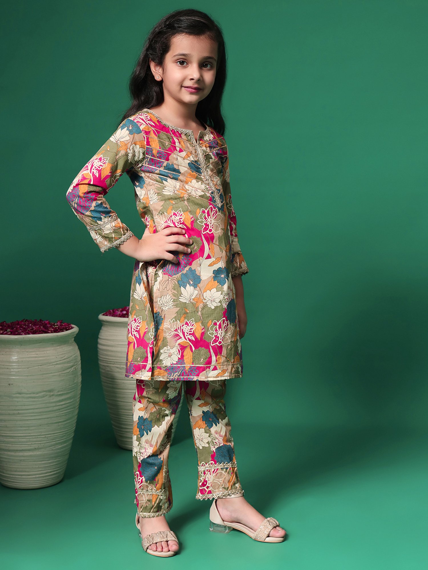 READIPRINT FASHIONS Kids Magenta & Green Floral Print Kurti with Pants