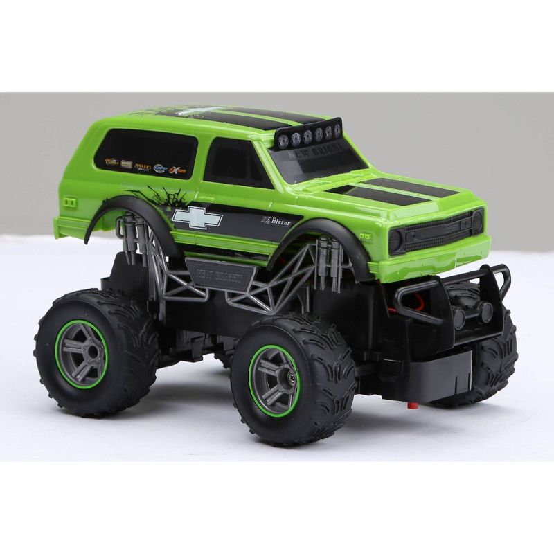 New Bright Radio Control Toy Vehicle - Chevy Blazer - 1:24 Scale