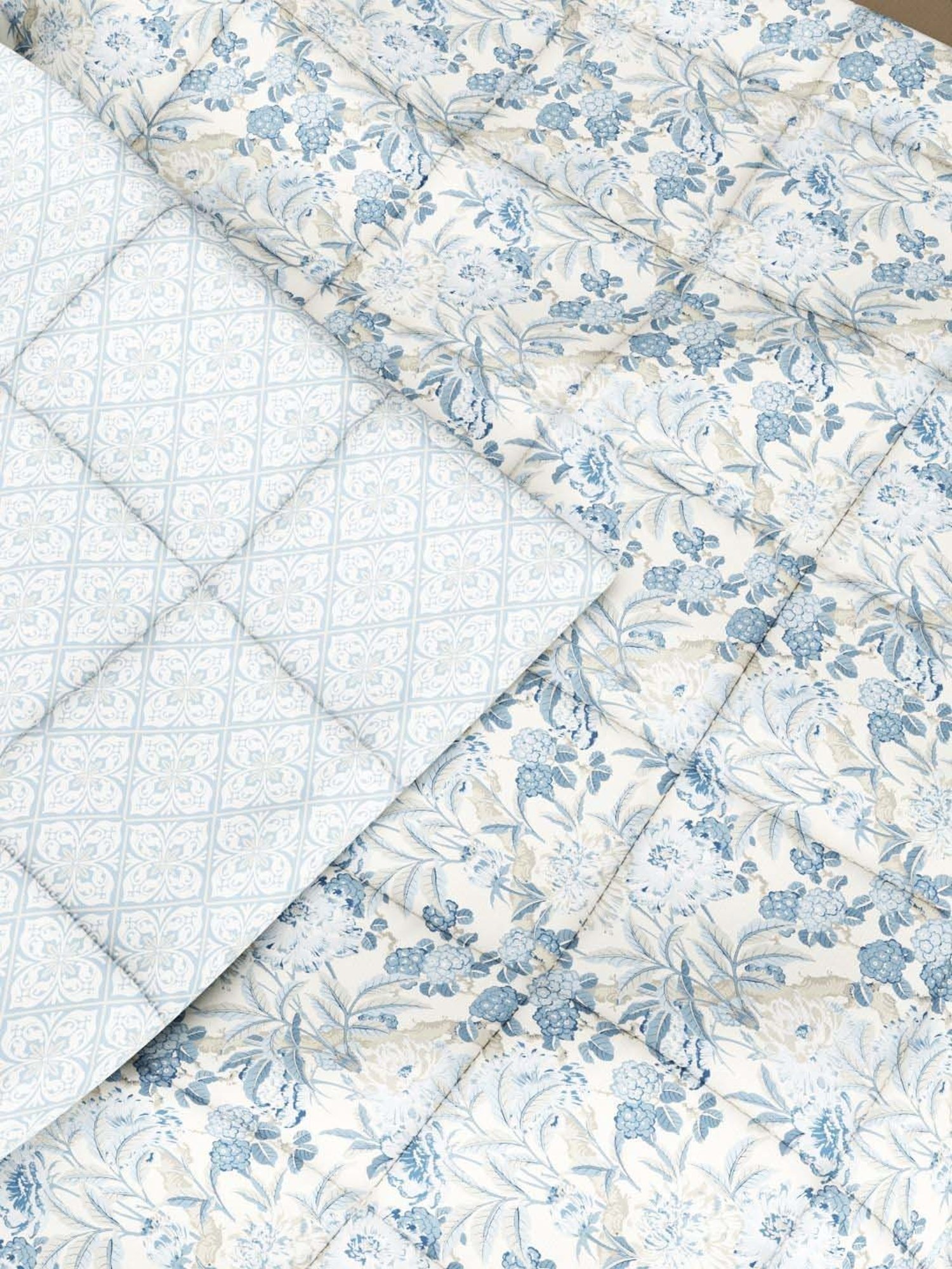 Bianca Audrey Blue 152 TC Micro Fabric Double Comforter