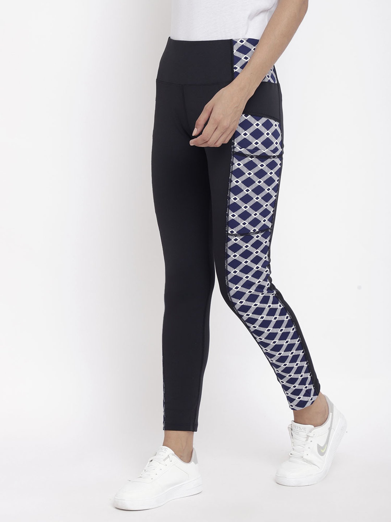 Chkokko Navy & Black Printed Tights