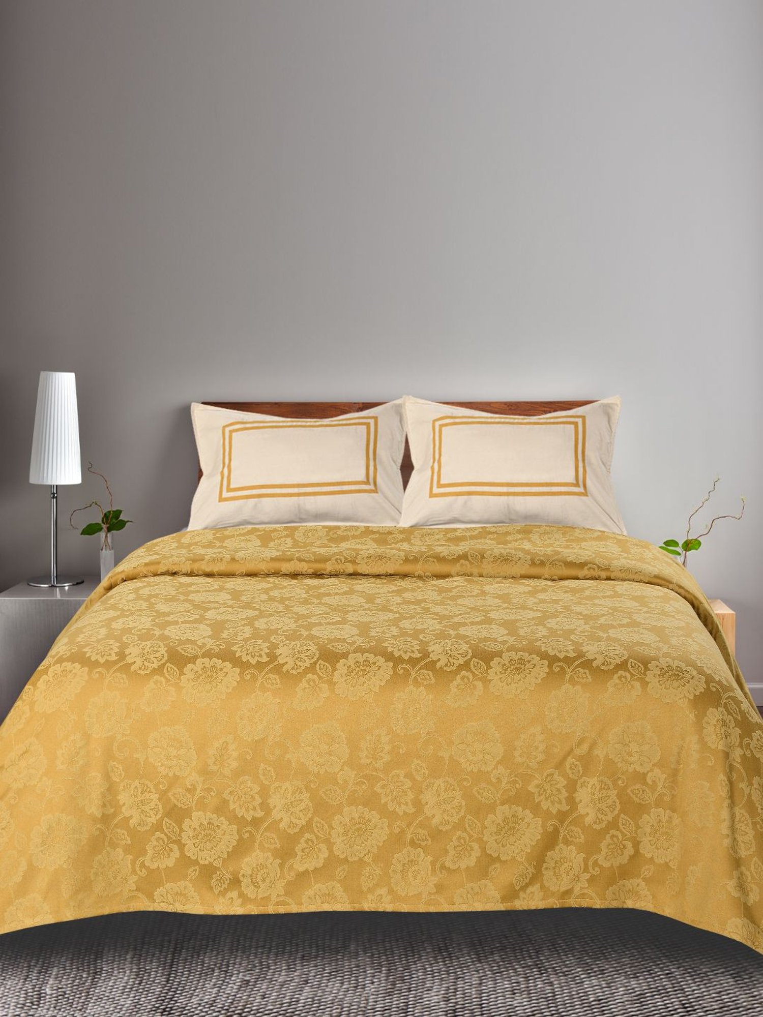 Saral Home Abstract Yellow 155 TC Cotton Double Sized Bed Sheet with 2 Pillow Covers