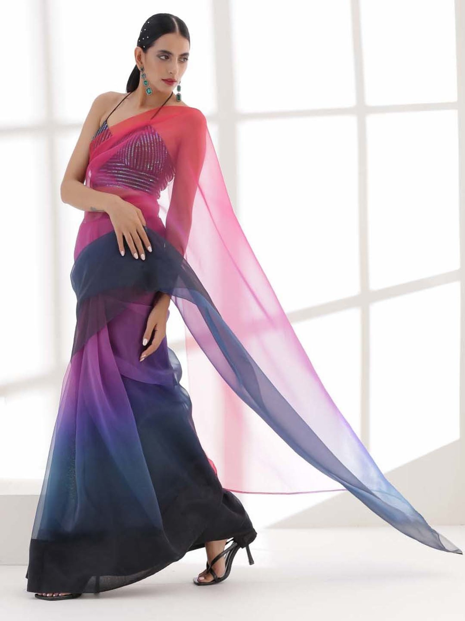 Swtantra Multicolored Organza Ombre Pattern Saree