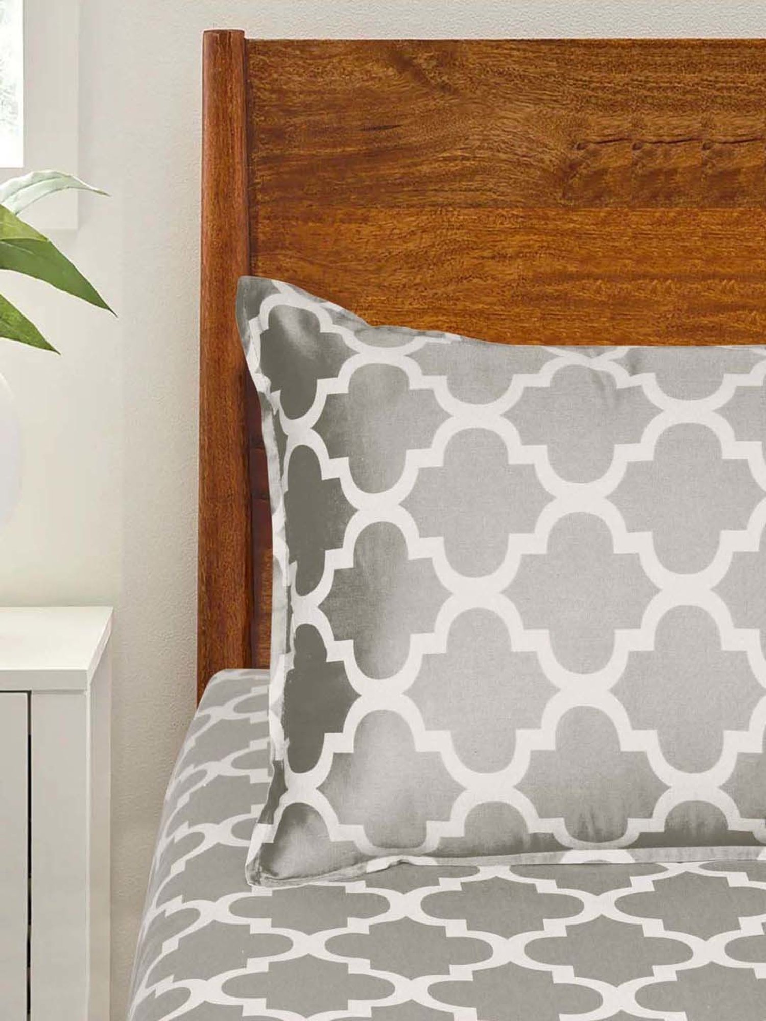 Saral Home Easy Living Beige Cotton Tangier Soft Self Pattern Queen Bed Sheet With Pillow Covers