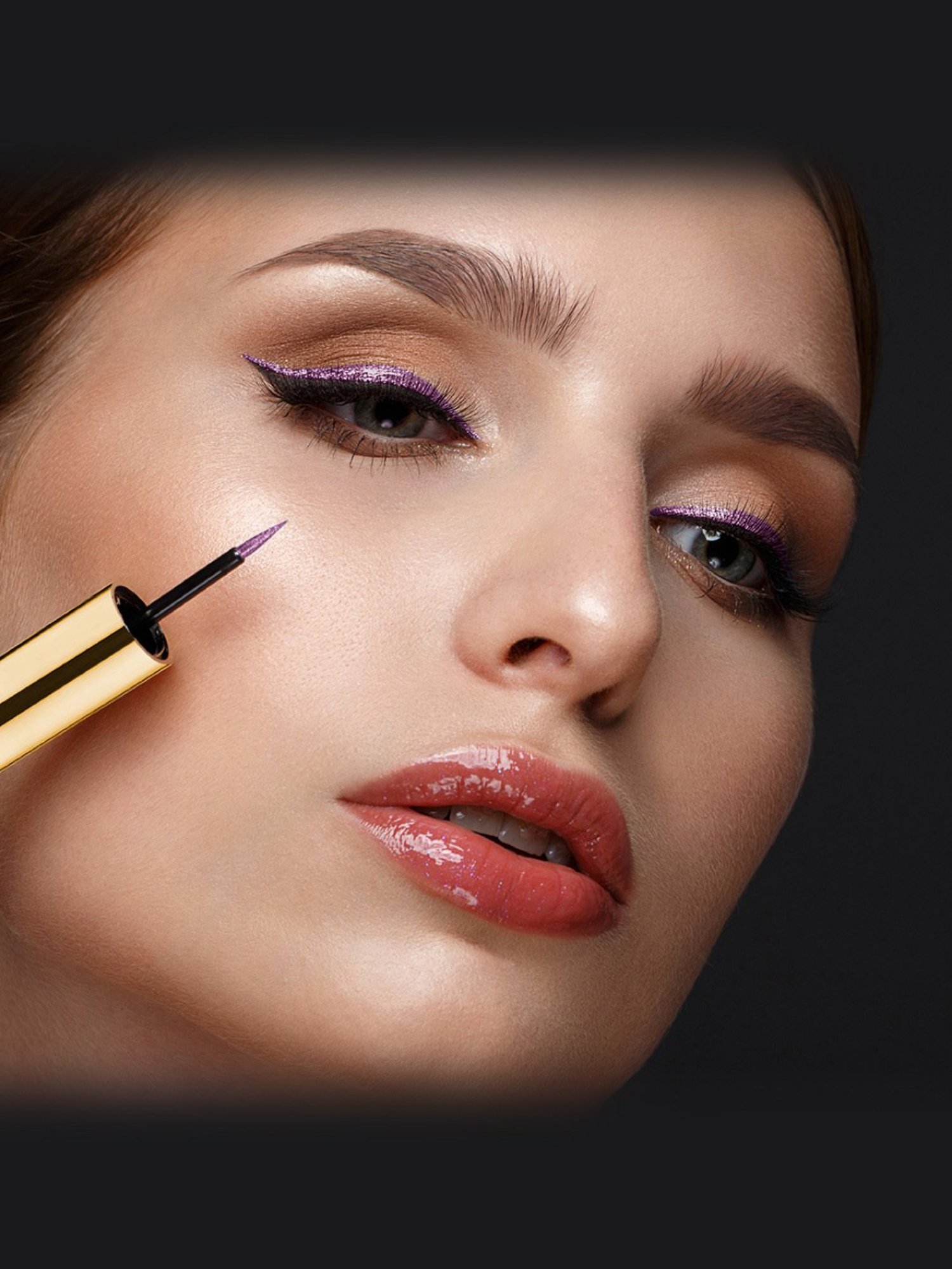 Lakme Glitterati Shine Line Eyeliner Invincible Purple - 4.5 ml