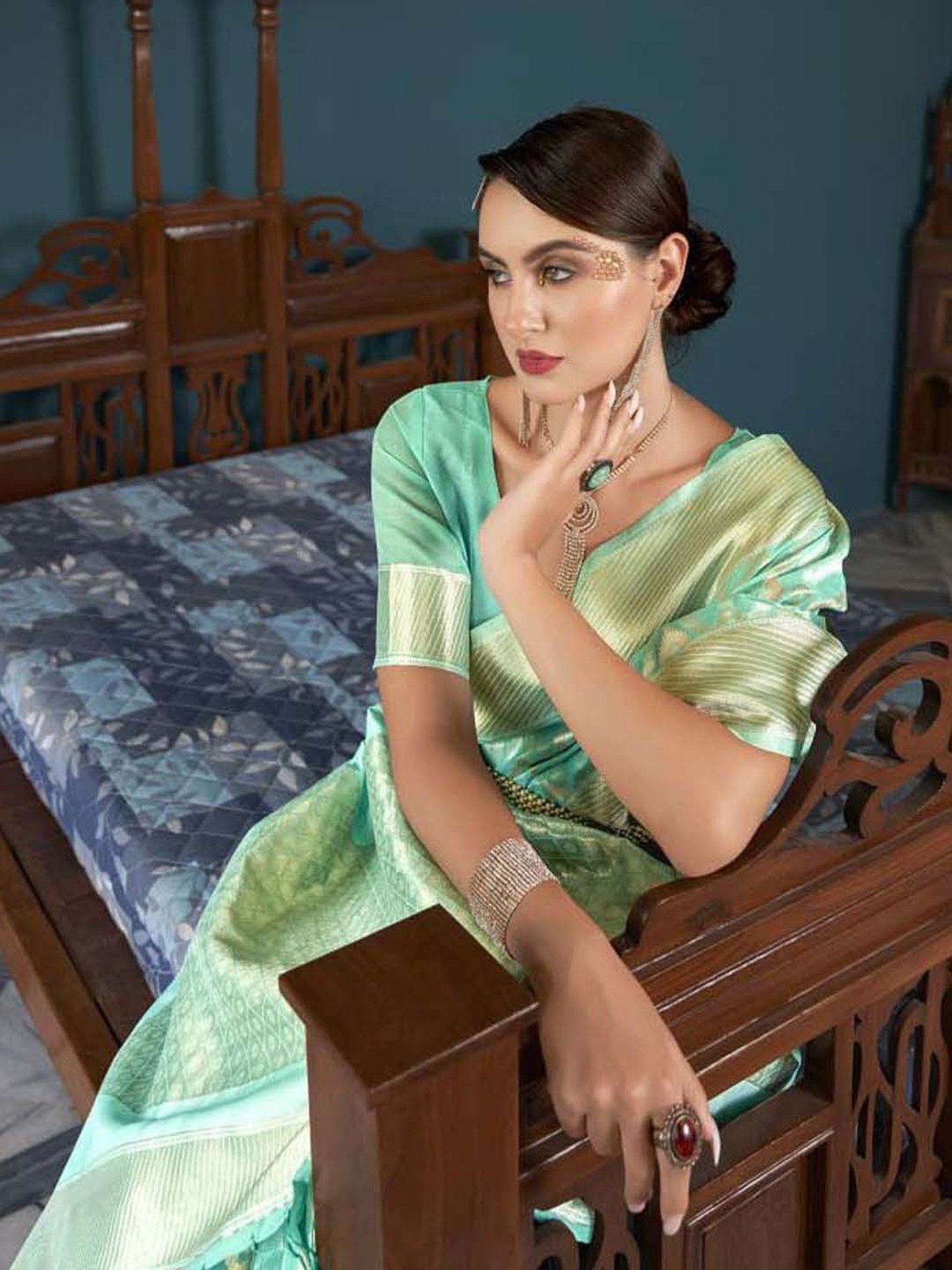 Elora Sea Green Linen Woven Saree With Unstitched Blouse